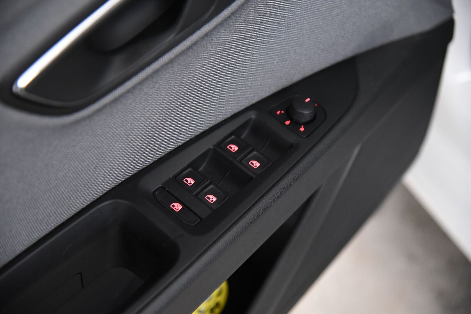 Seat Leon ST 2017 1,0 TSI 115 Ecomotive Style DSG / Webasto / Vakkari / LED-lisävalo / - Suomi-auto / 2x alumiinivanteet / Hihna tehty! - Osta nyt, maksa vasta ensi vuonna