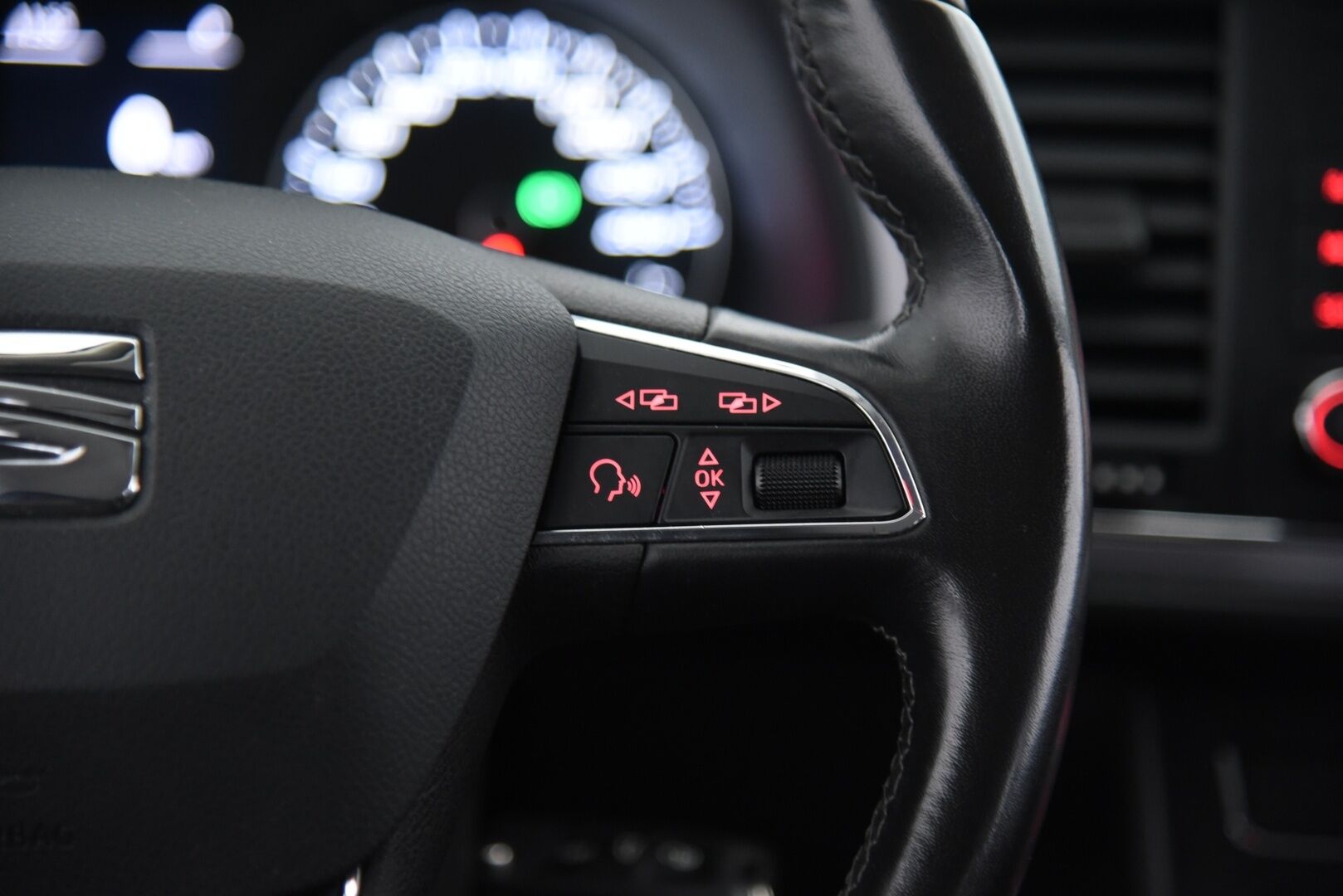 Seat Leon ST 2017 1,0 TSI 115 Ecomotive Style DSG / Webasto / Vakkari / LED-lisävalo / - Suomi-auto / 2x alumiinivanteet / Hihna tehty! - Osta nyt, maksa vasta ensi vuonna