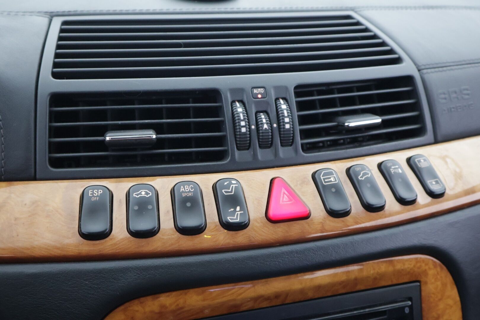 Mercedes-Benz S 55 AMG 2000 AMG Sedan 5.4L V8 * YritysOutlet - Myydään vain yrityksille *
