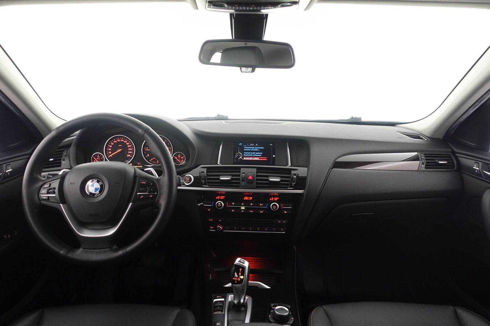 BMW X4 2017 F26 xDrive20d A Business xLine - | Vakkari | Puolinahkasisusta | Xenon | Bluetooth | KeyLessGo |