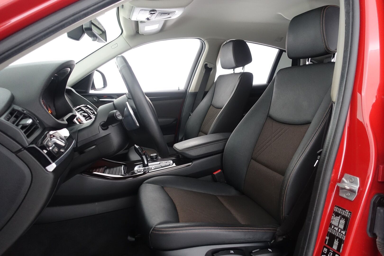BMW X4 2017 F26 xDrive20d A Business xLine - | Vakkari | Puolinahkasisusta | Xenon | Bluetooth | KeyLessGo |
