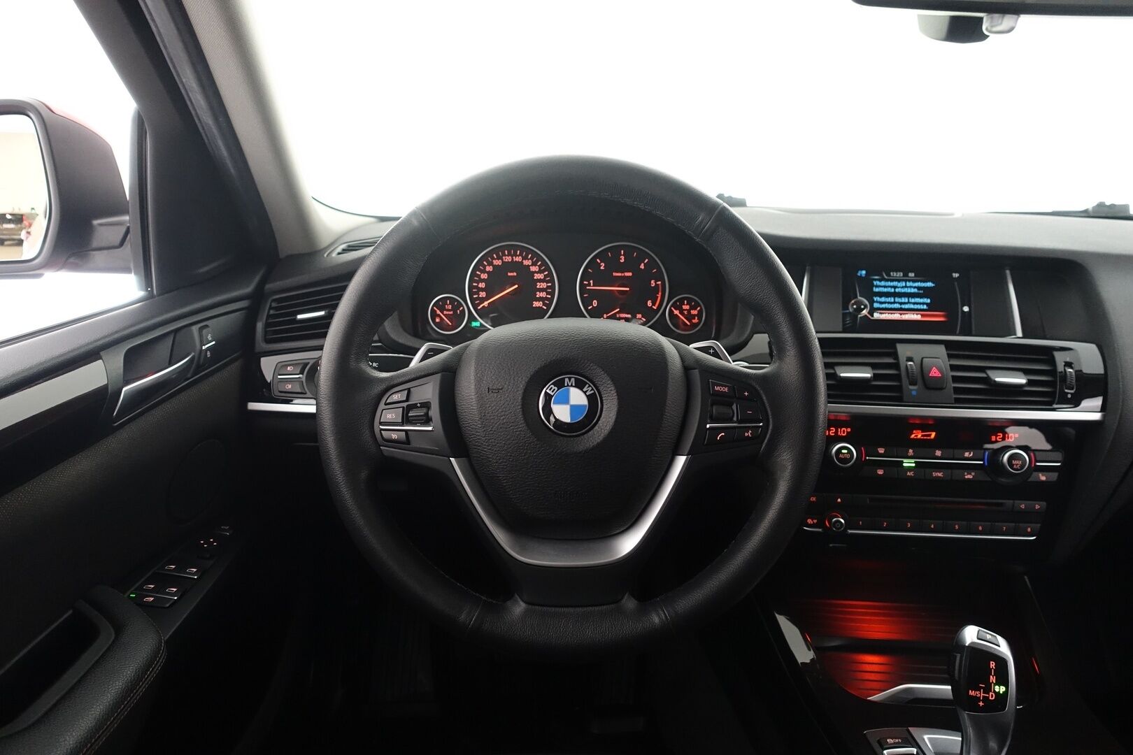 BMW X4 2017 F26 xDrive20d A Business xLine - | Vakkari | Puolinahkasisusta | Xenon | Bluetooth | KeyLessGo |
