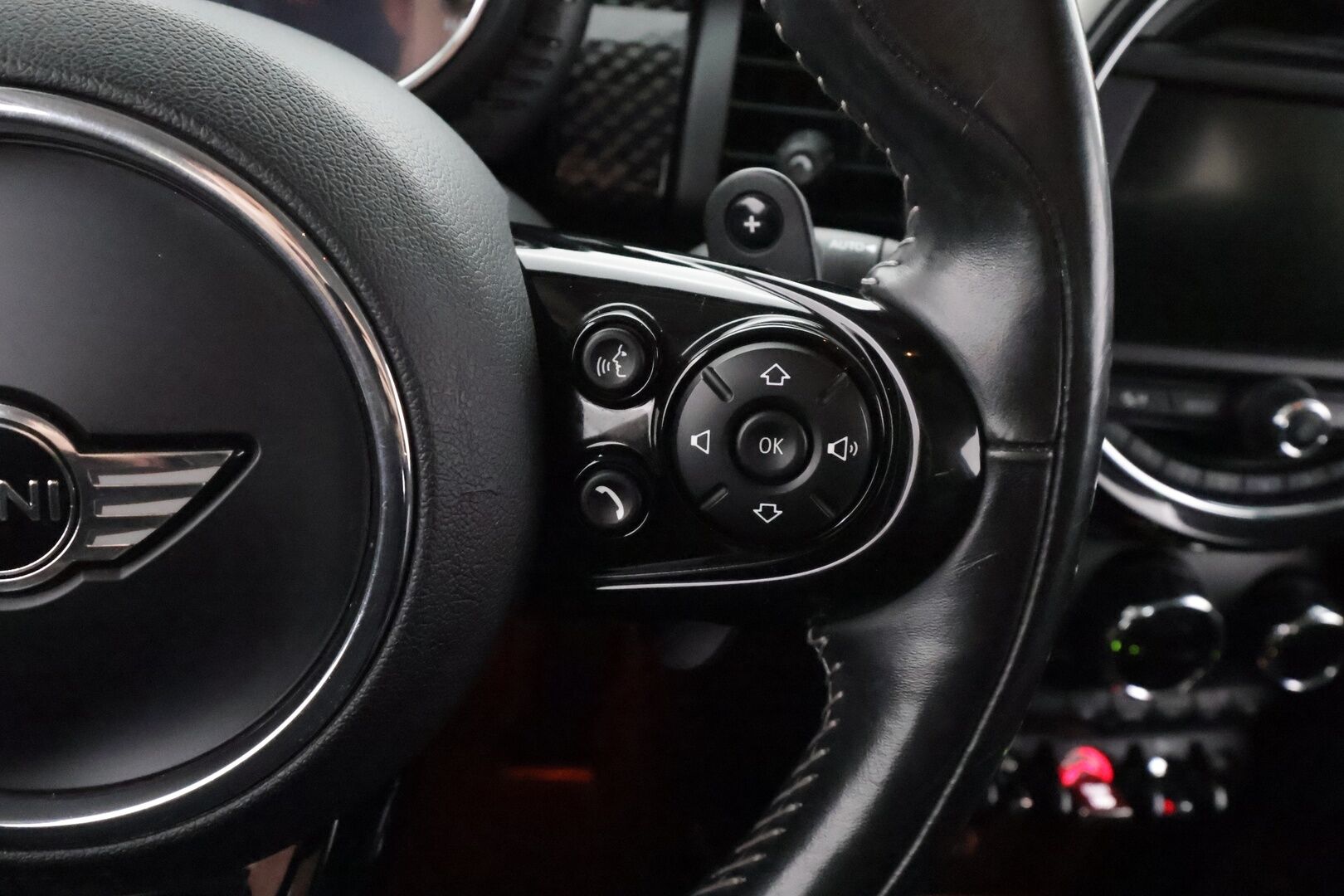 MINI COOPER S 2018 5-ovinen Cooper S A Business Plus - | Vakkari | Lohko | P.tutkat | LED | Sporttipenkit | Comfort Access | Suomi-auto | Kahdet Renkaat | Merkkihuollettu |
