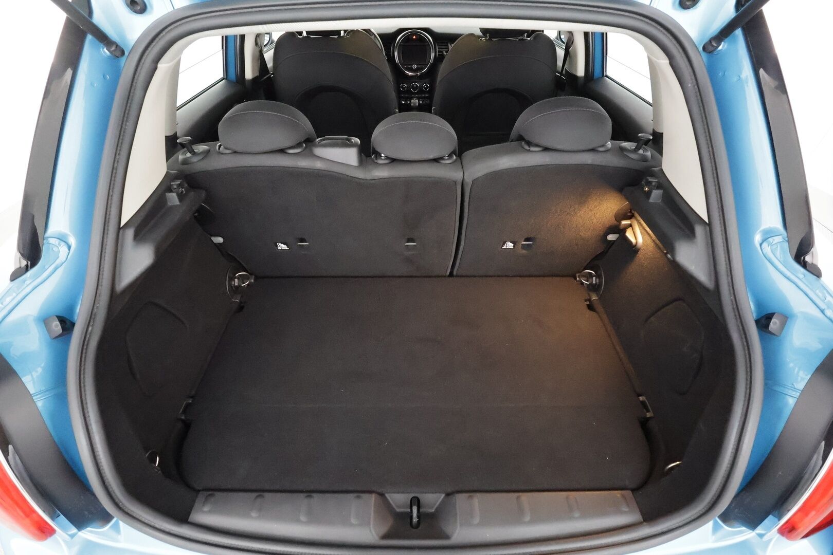 MINI COOPER S 2018 5-ovinen Cooper S A Business Plus - | Vakkari | Lohko | P.tutkat | LED | Sporttipenkit | Comfort Access | Suomi-auto | Kahdet Renkaat | Merkkihuollettu |