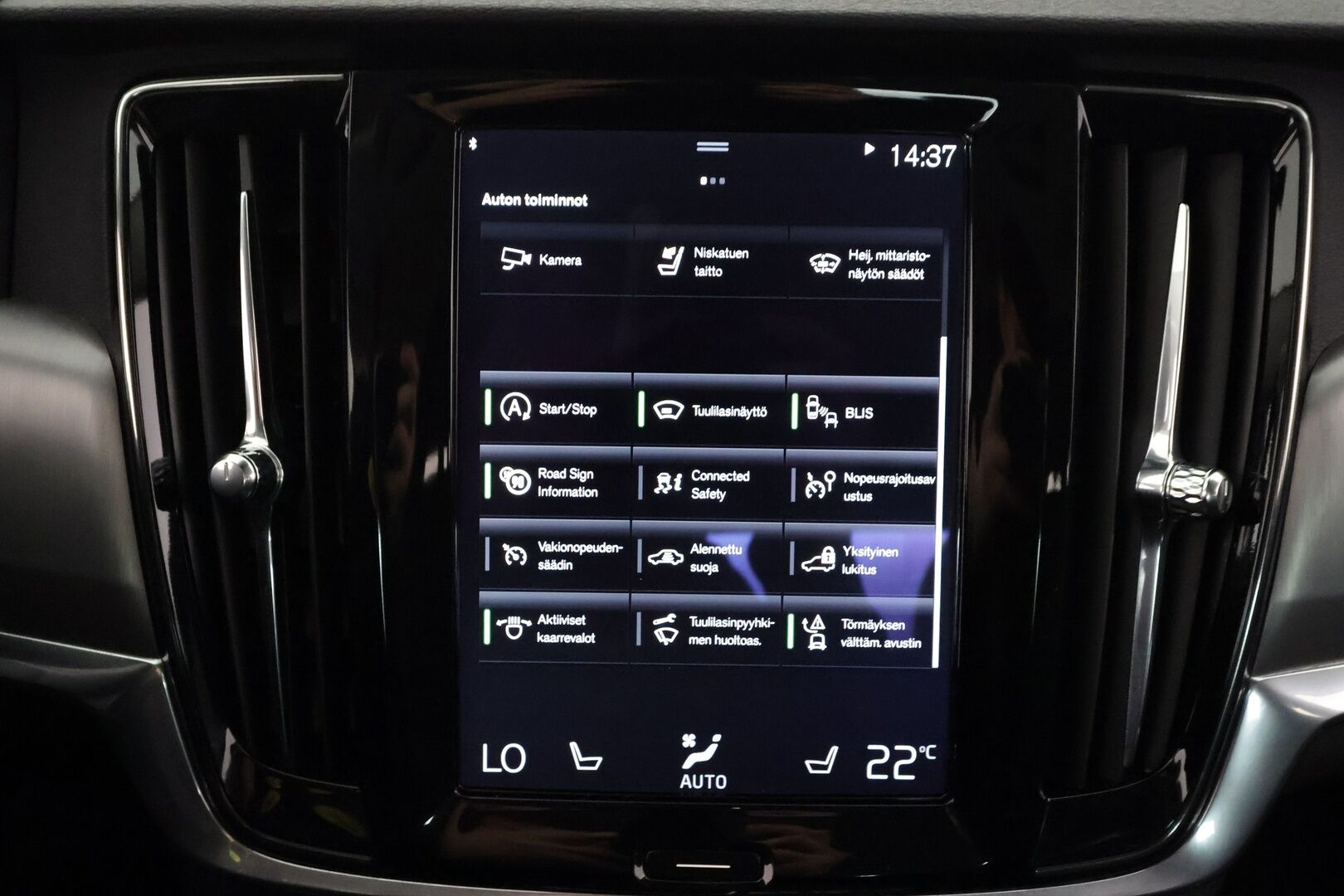 Volvo S90 2017 D3 Momentum aut - | ACC | Pilot Assist | Full-LED | Digimittaristo | Koukku | Webasto | Navi | Keyless | 360° | Lämmitettävä ohjauspyörä | Kahdet renkaat | 1.om Suomi-auto | Merkkihuollot |