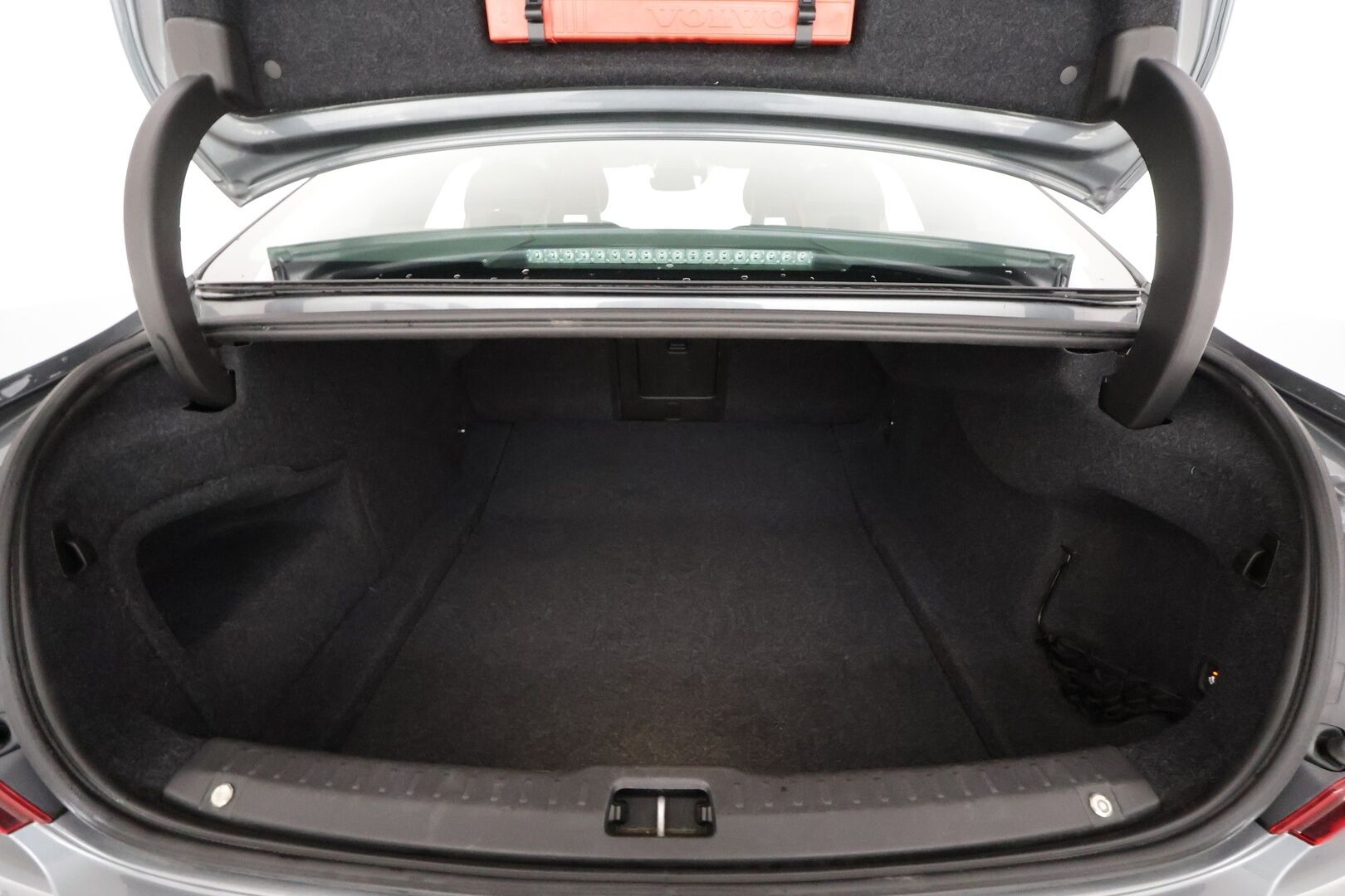 Volvo S90 2017 D3 Momentum aut - | ACC | Pilot Assist | Full-LED | Digimittaristo | Koukku | Webasto | Navi | Keyless | 360° | Lämmitettävä ohjauspyörä | Kahdet renkaat | 1.om Suomi-auto | Merkkihuollot |