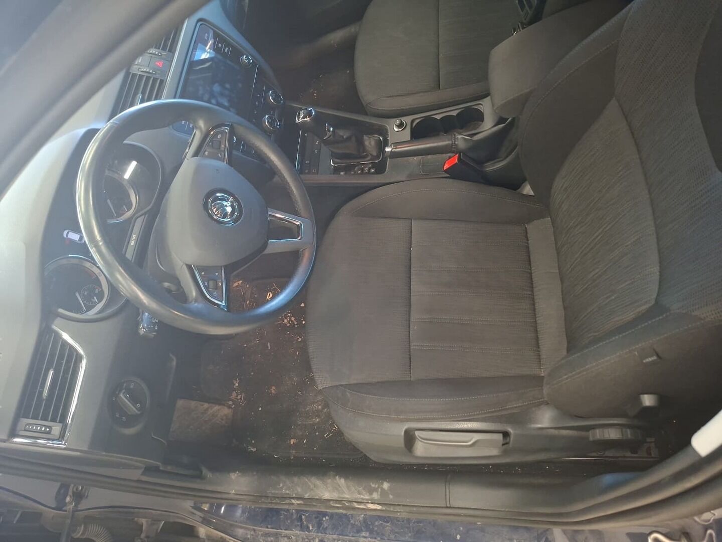 Skoda Octavia 2018 Combi 1,6 TDI Style DSG Autom. *Vakionopeudensäädin / Lämmitettävä ratti ja tuulilasi / Webasto / Peruutuskamera* - *Pieni ruokainen / Siisti kuntoinen / Fiksuilla varusteilla*