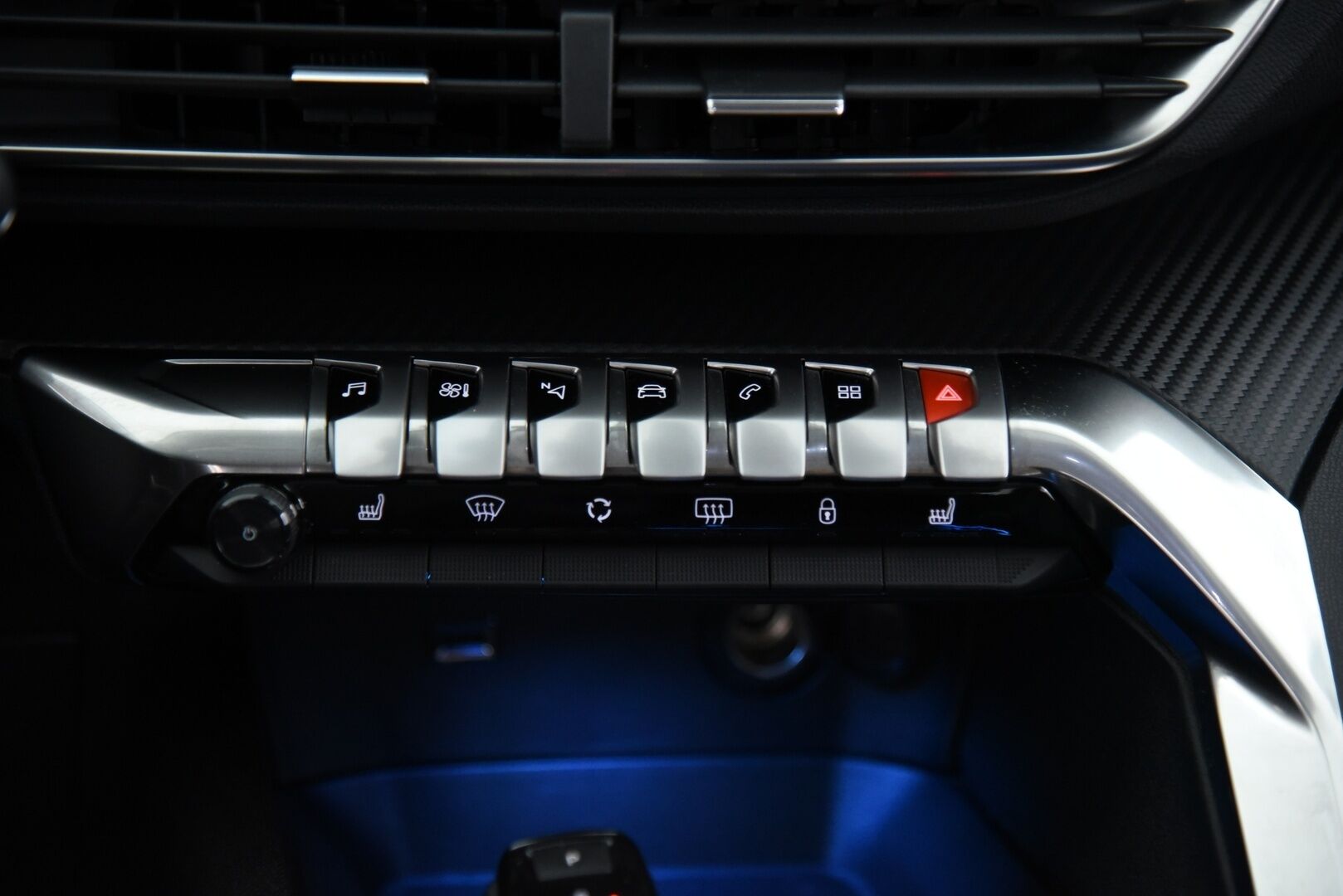 Peugeot 3008 2017 Allure PureTech 130 Automaatti / Suomi.Auto / Vakkari / LED-valot / Peruutustutkat / App-Connect / - Erinomaiset lisävarusteet / Jakohihna tehty / Auto kuntotarkastettu!