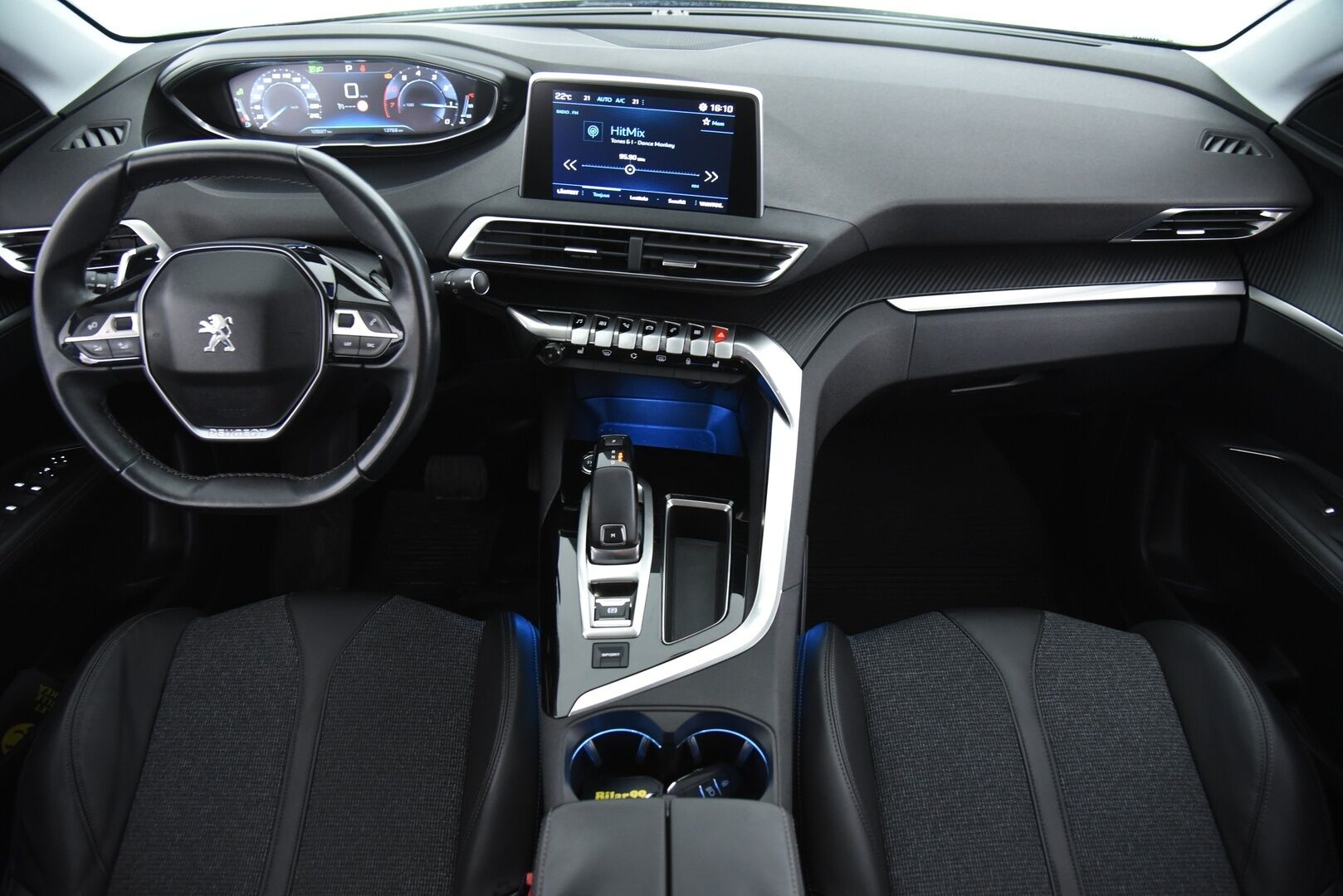Peugeot 3008 2017 Allure PureTech 130 Automaatti / Suomi.Auto / Vakkari / LED-valot / Peruutustutkat / App-Connect / - Erinomaiset lisävarusteet / Jakohihna tehty / Auto kuntotarkastettu!