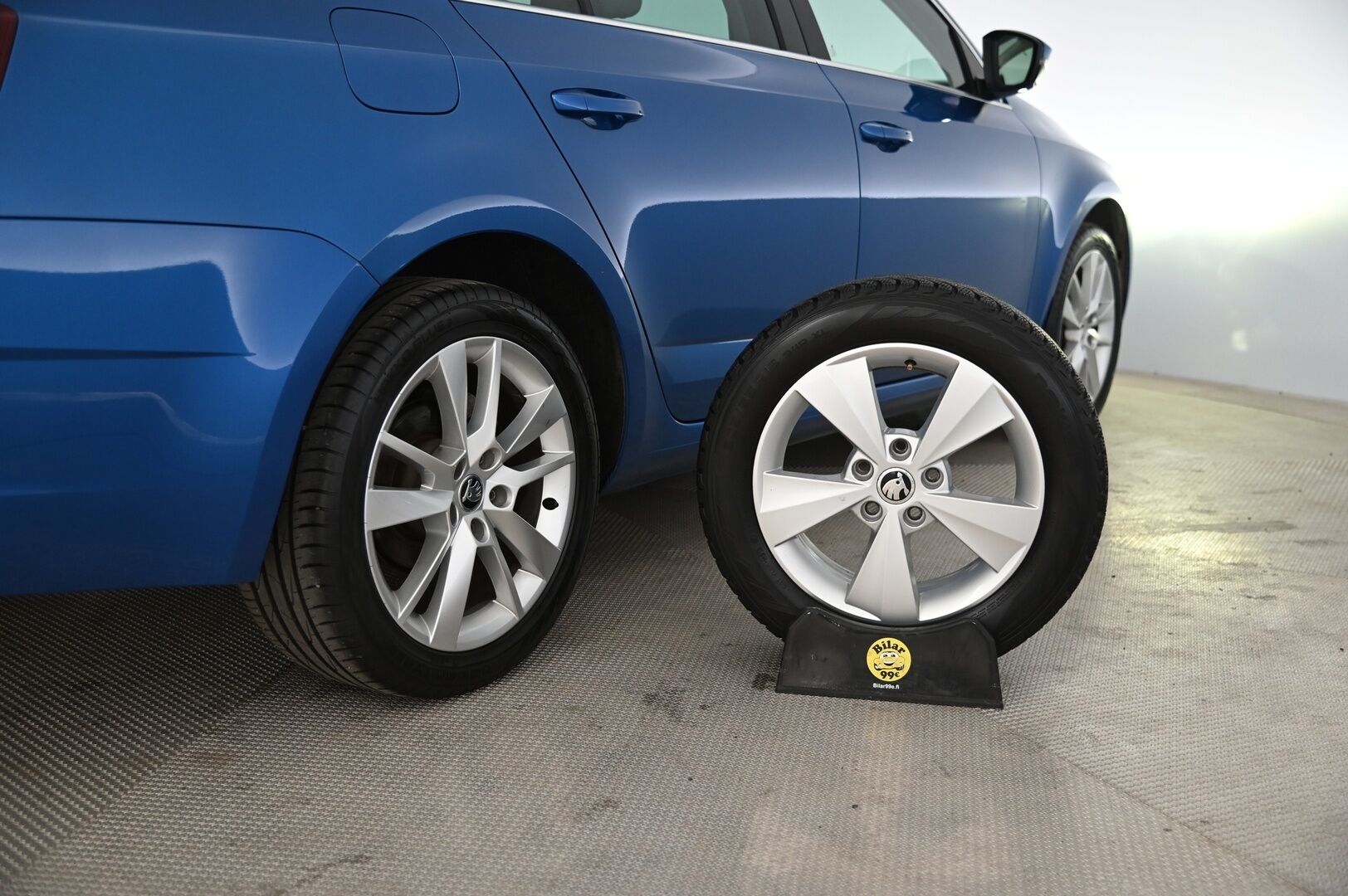 Skoda Octavia 2018 Combi 1,5 TSI Style DSG Autom. *Webasto / P.Kamera / Keyless / Jakopää tehty!* - *Vaaleat nahat / Smartlink / Irroitettava koukku / Suomi-auto / Kahdet renkaat ja vanteet* Juuri saapunut!