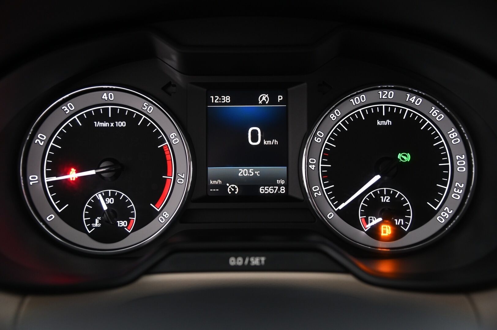 Skoda Octavia 2018 Combi 1,5 TSI Style DSG Autom. *Webasto / P.Kamera / Keyless / Jakopää tehty!* - *Vaaleat nahat / Smartlink / Irroitettava koukku / Suomi-auto / Kahdet renkaat ja vanteet* Juuri saapunut!