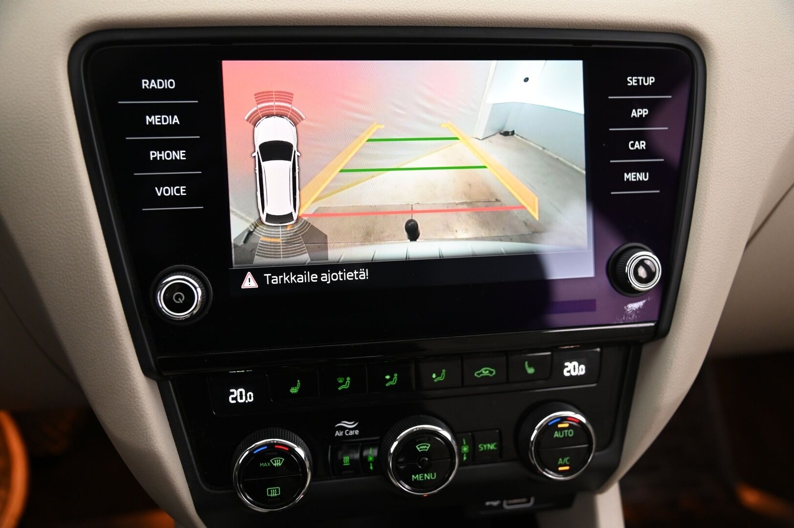 Skoda Octavia 2018 Combi 1,5 TSI Style DSG Autom. *Webasto / P.Kamera / Keyless / Jakopää tehty!* - *Vaaleat nahat / Smartlink / Irroitettava koukku / Suomi-auto / Kahdet renkaat ja vanteet* Juuri saapunut!