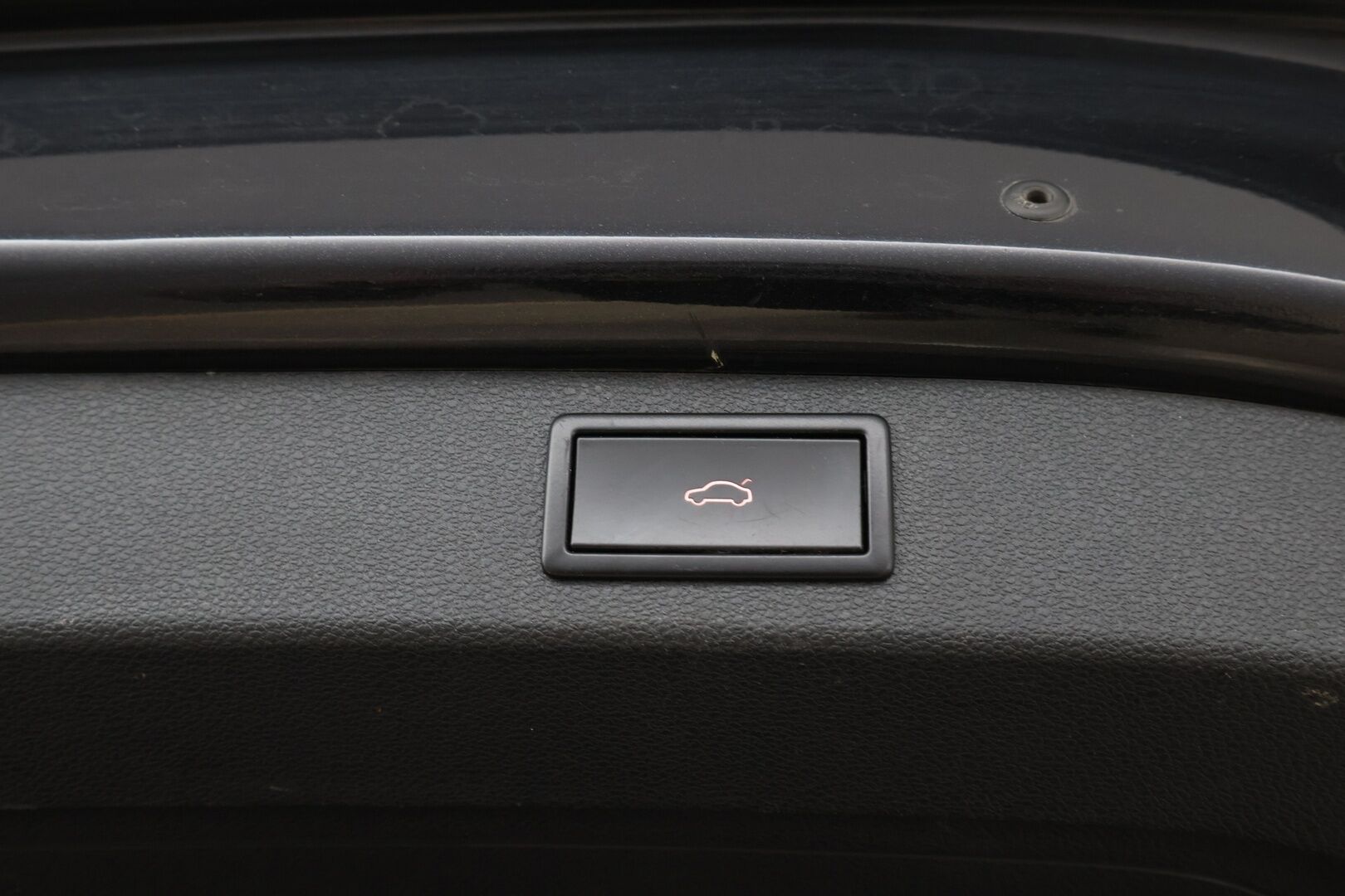 Skoda Kodiaq 2018 2,0 TDI 150 Ambition DSG Autom. * Webasto / Vetokoukku / Adapt.LED / KeylessGo / Navi / Front Assist - Juuri huollettu / Jakopää tehty / Juuri tullut Tampereelle! - HULLUT BLACKWEEK JATKOT - KORKOTARJOUS 2,49%