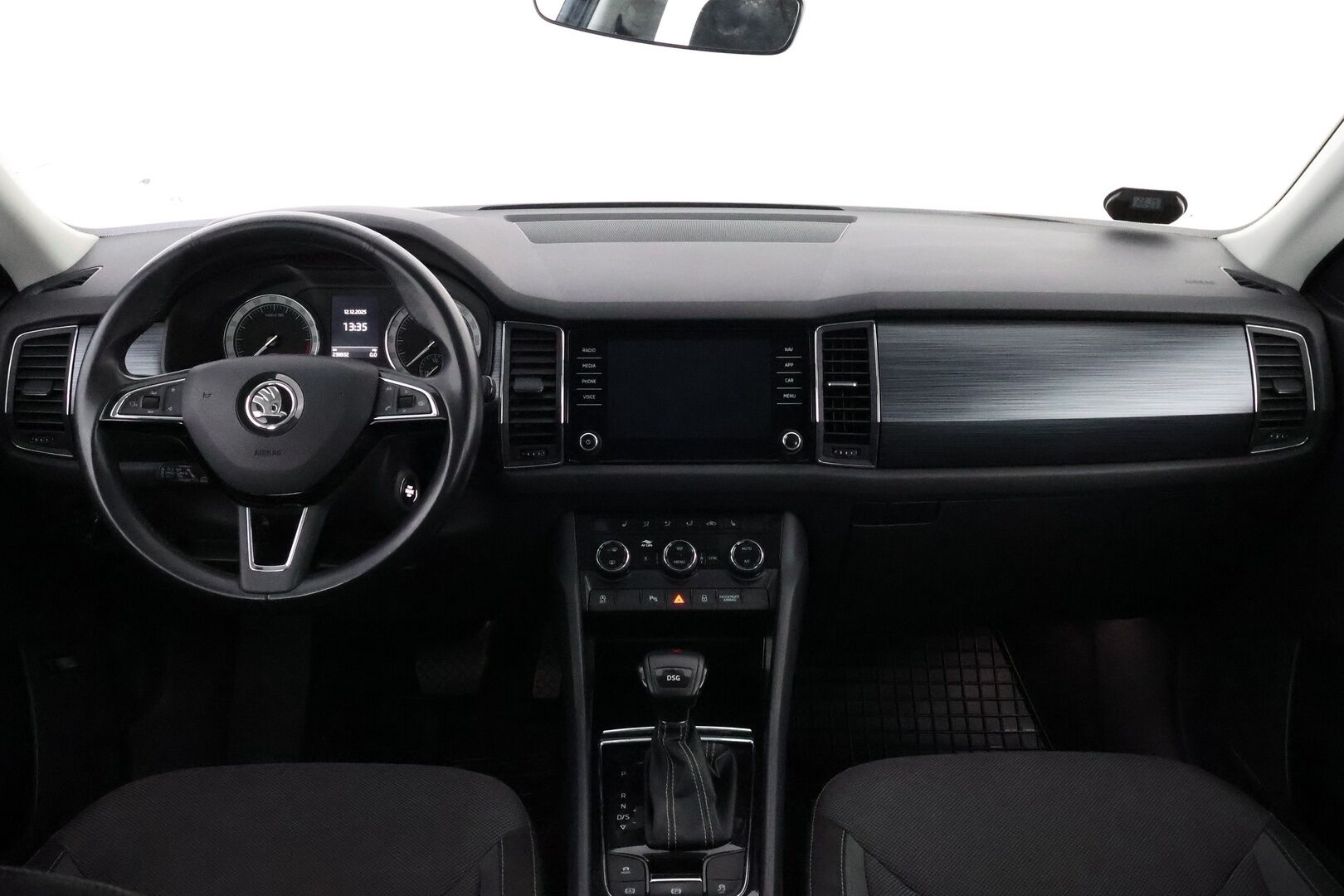 Skoda Kodiaq 2018 2,0 TDI 150 Ambition DSG Autom. * Webasto / Vetokoukku / Adapt.LED / KeylessGo / Navi / Front Assist - Juuri huollettu / Jakopää tehty / Juuri tullut Tampereelle! - HULLUT BLACKWEEK JATKOT - KORKOTARJOUS 2,49%