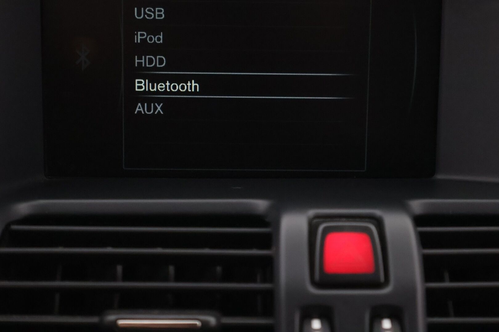 Volvo XC60 2015 D4 Momentum - MYYDÄÄN HUUTOKAUPAT.COM