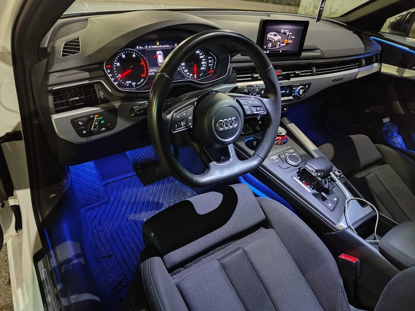 Audi A4 2018 Avant Business Sport S line 2,0 TDI **Suomi-Auto / Vetokoukku / Webasto / Matrix LED / P.Tutkat / Sporttipenkit** - Suomi-Auto / Vetokoukku / Webasto / Matrix LED / P.Tutkat / Musta-Optiikka / Sporttipenkit