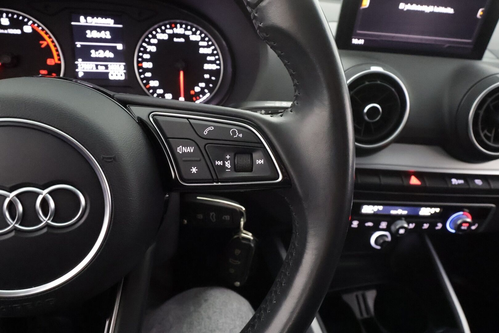 Audi Q2 2018 Business Sport Plus Edition 1,4 TFSI 110kw S-tronic * 1-om. Suomi-auto / Vakkari / P.tutkat / LED / Apple&Android / Lohkolämmitin *