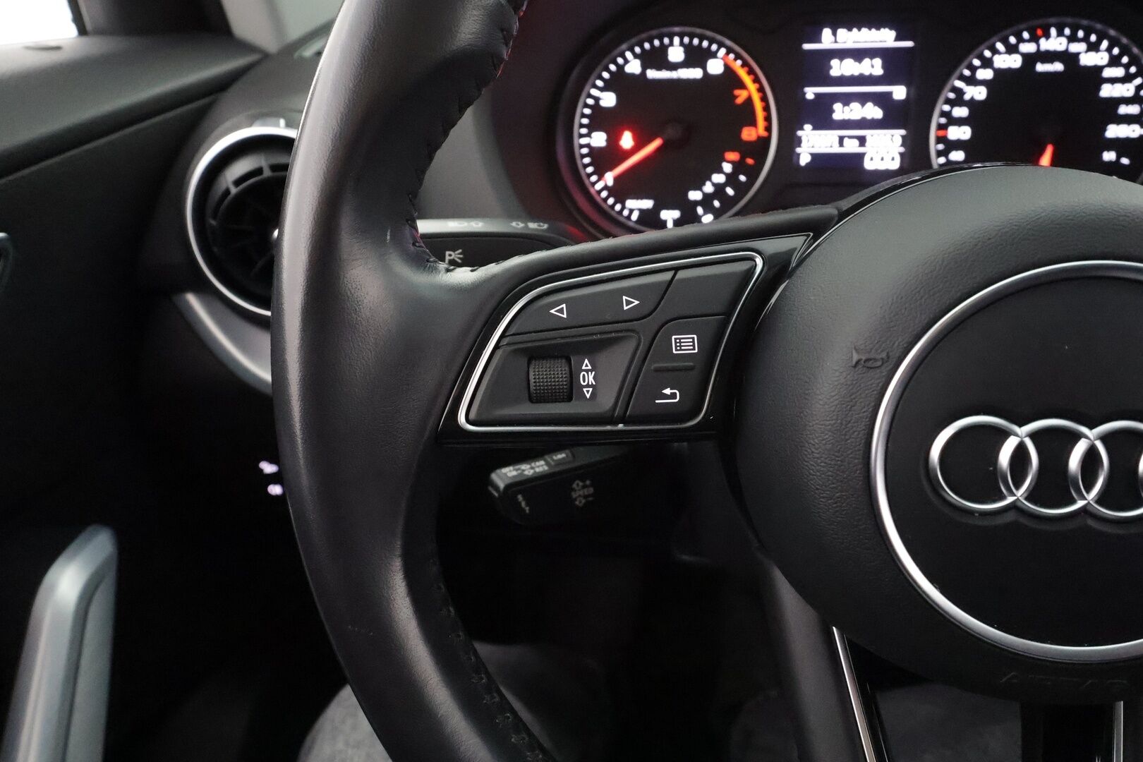 Audi Q2 2018 Business Sport Plus Edition 1,4 TFSI 110kw S-tronic * 1-om. Suomi-auto / Vakkari / P.tutkat / LED / Apple&Android / Lohkolämmitin *