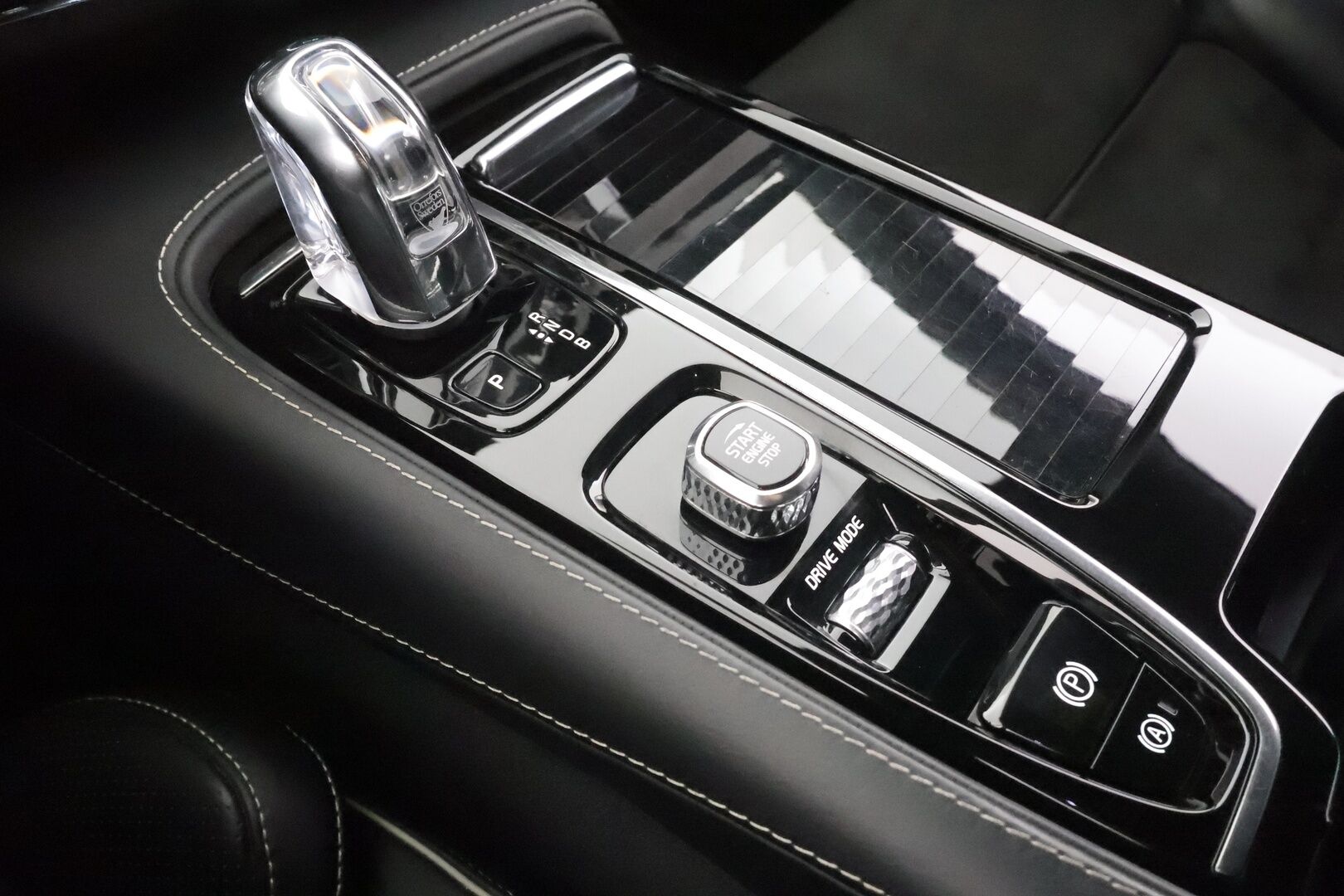 Volvo V90 2018 T8 AWD R-Design aut - | ACC | Webasto | Muistipenkki | High performance Audio | P.Kamera | Ratinlämmitys | LED | Keyless | Apple&Android | Suomi-auto | Kahdet Renkaat |