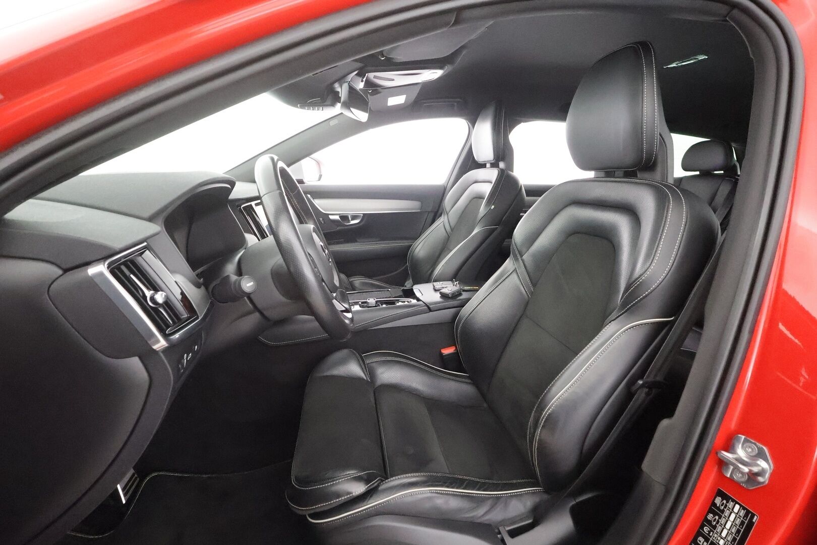 Volvo V90 2018 T8 AWD R-Design aut - | ACC | Webasto | Muistipenkki | High performance Audio | P.Kamera | Ratinlämmitys | LED | Keyless | Apple&Android | Suomi-auto | Kahdet Renkaat |