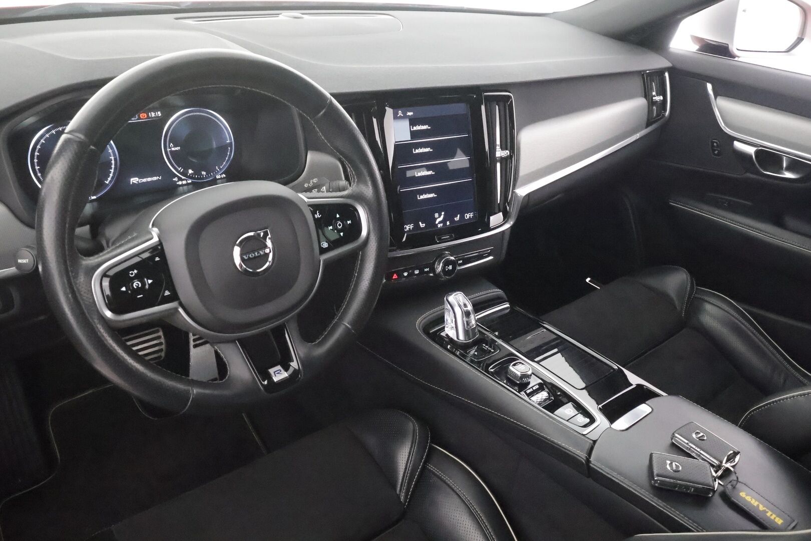 Volvo V90 2018 T8 AWD R-Design aut - | ACC | Webasto | Muistipenkki | High performance Audio | P.Kamera | Ratinlämmitys | LED | Keyless | Apple&Android | Suomi-auto | Kahdet Renkaat |