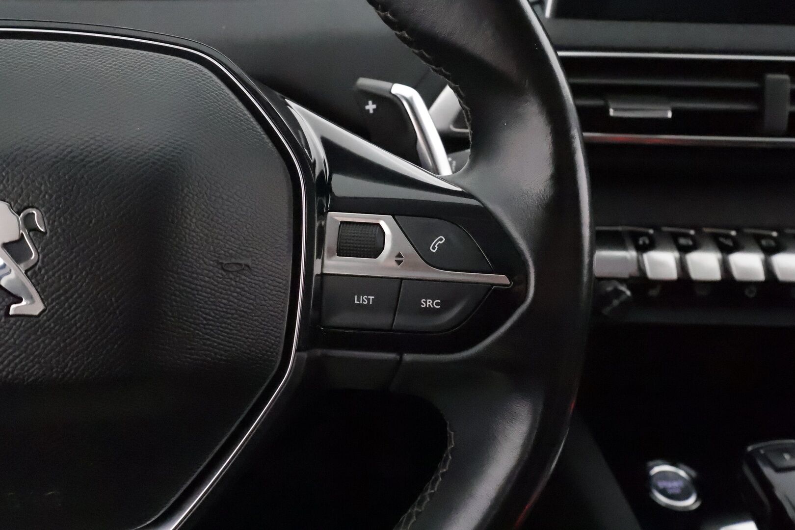 Peugeot 5008 2018 Allure PureTech 130 Aut. 7-Paik **Sisätilanlämmitin / Full-LED / Digimittaristo / P.Tutkat / Ajolinjapilotti / Keyless** - Kahdet Renkaat