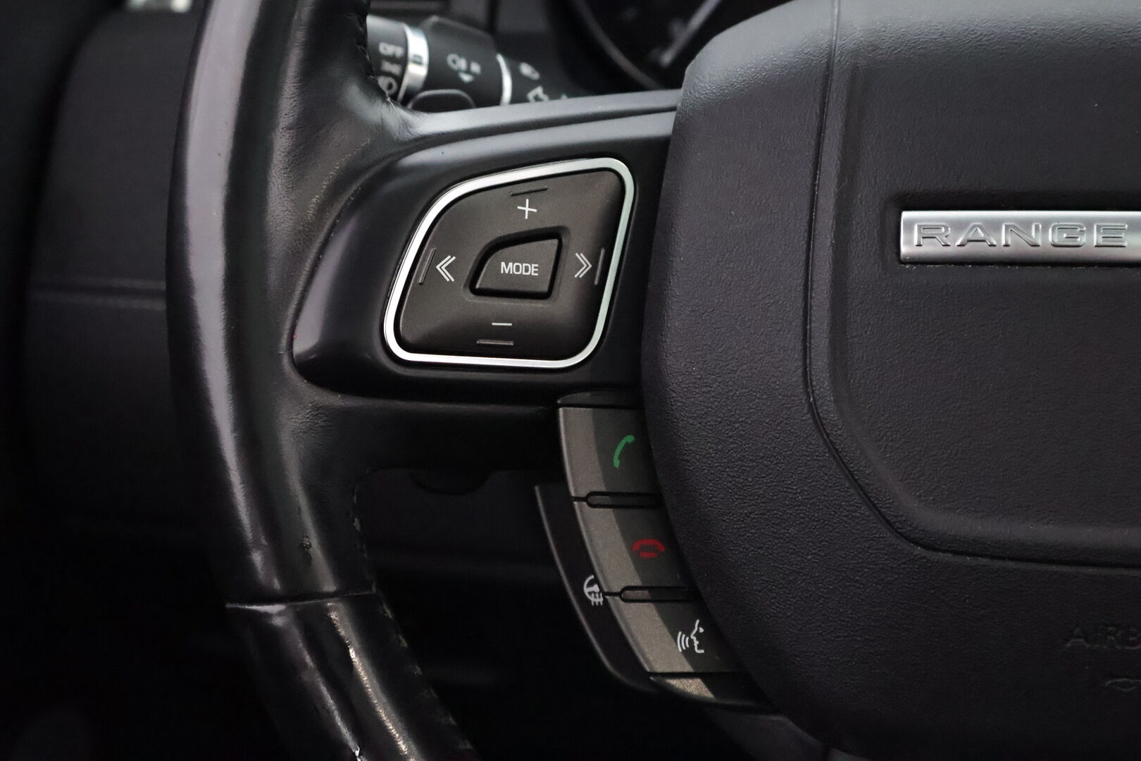 Land Rover Range Rover Evoque 2018 2,0 TD4 150 Aut SE Dynamic Business LE - MYYDÄÄN HUUTOKAUPAT.COM!