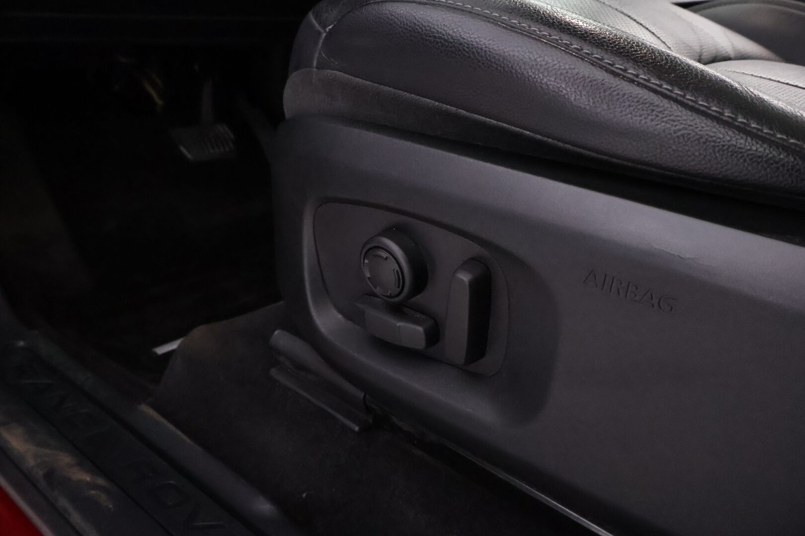 Land Rover Range Rover Evoque 2018 2,0 TD4 150 Aut SE Dynamic Business LE - MYYDÄÄN HUUTOKAUPAT.COM!