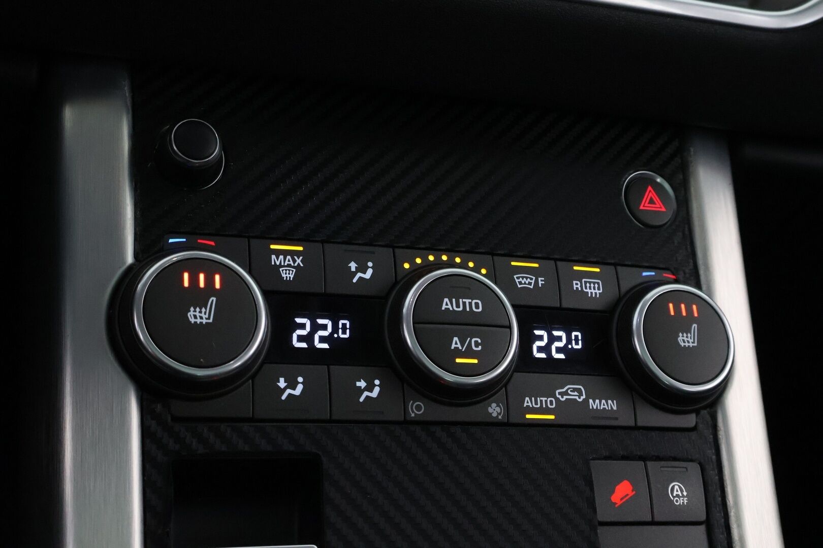 Land Rover Range Rover Evoque 2018 2,0 TD4 150 Aut SE Dynamic Business LE - Suomiauto | Webasto | Vetokoukku | Nahkasisusta | Panorama | Premium Sound System | Peruutuskamera | Ketju vaihdettu!