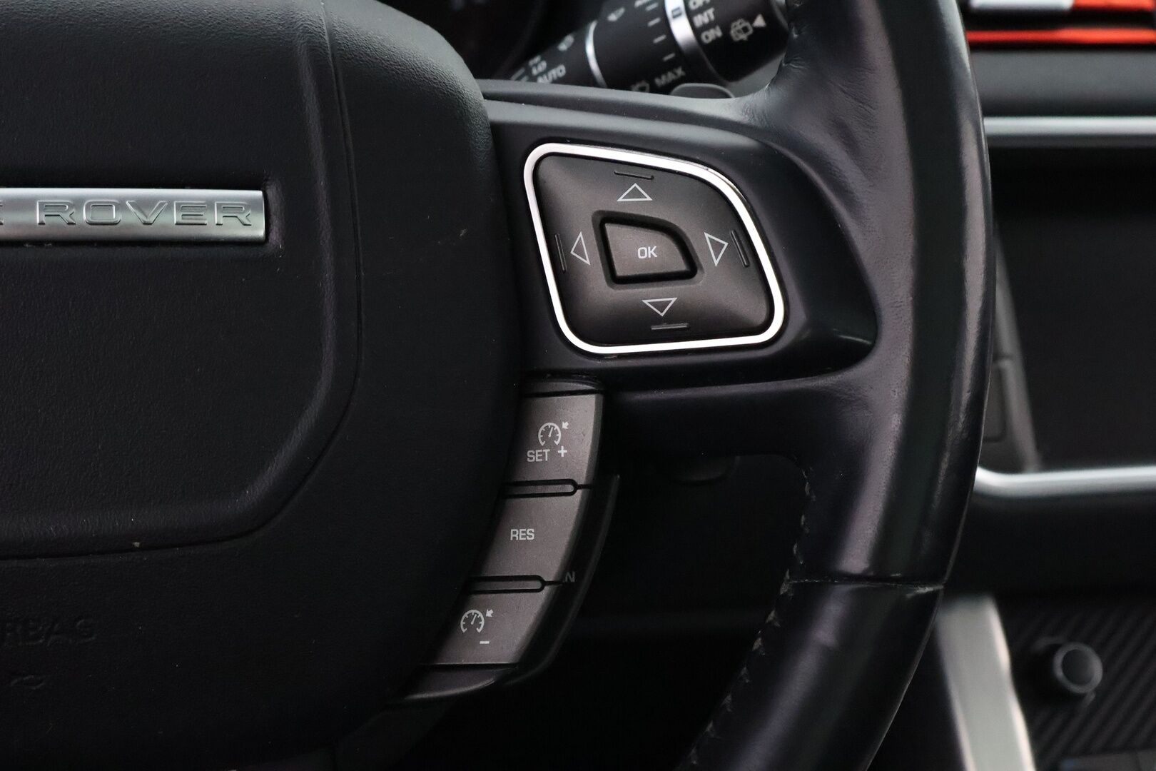 Land Rover Range Rover Evoque 2018 2,0 TD4 150 Aut SE Dynamic Business LE - Suomiauto | Webasto | Vetokoukku | Nahkasisusta | Panorama | Premium Sound System | Peruutuskamera | Ketju vaihdettu!