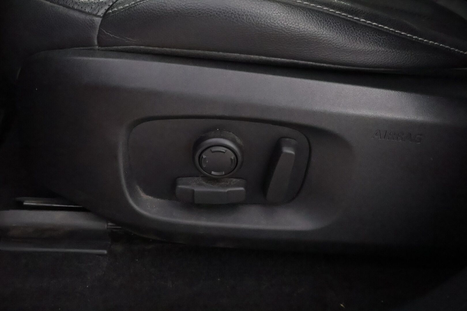 Land Rover Range Rover Evoque 2018 2,0 TD4 150 Aut SE Dynamic Business LE - Suomiauto | Webasto | Vetokoukku | Nahkasisusta | Panorama | Premium Sound System | Peruutuskamera | Ketju vaihdettu!