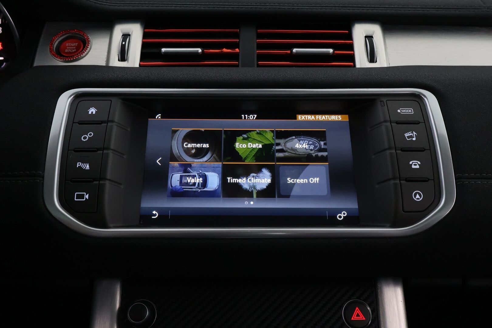 Land Rover Range Rover Evoque 2018 2,0 TD4 150 Aut SE Dynamic Business LE - Suomiauto | Webasto | Vetokoukku | Nahkasisusta | Panorama | Premium Sound System | Peruutuskamera | Ketju vaihdettu!