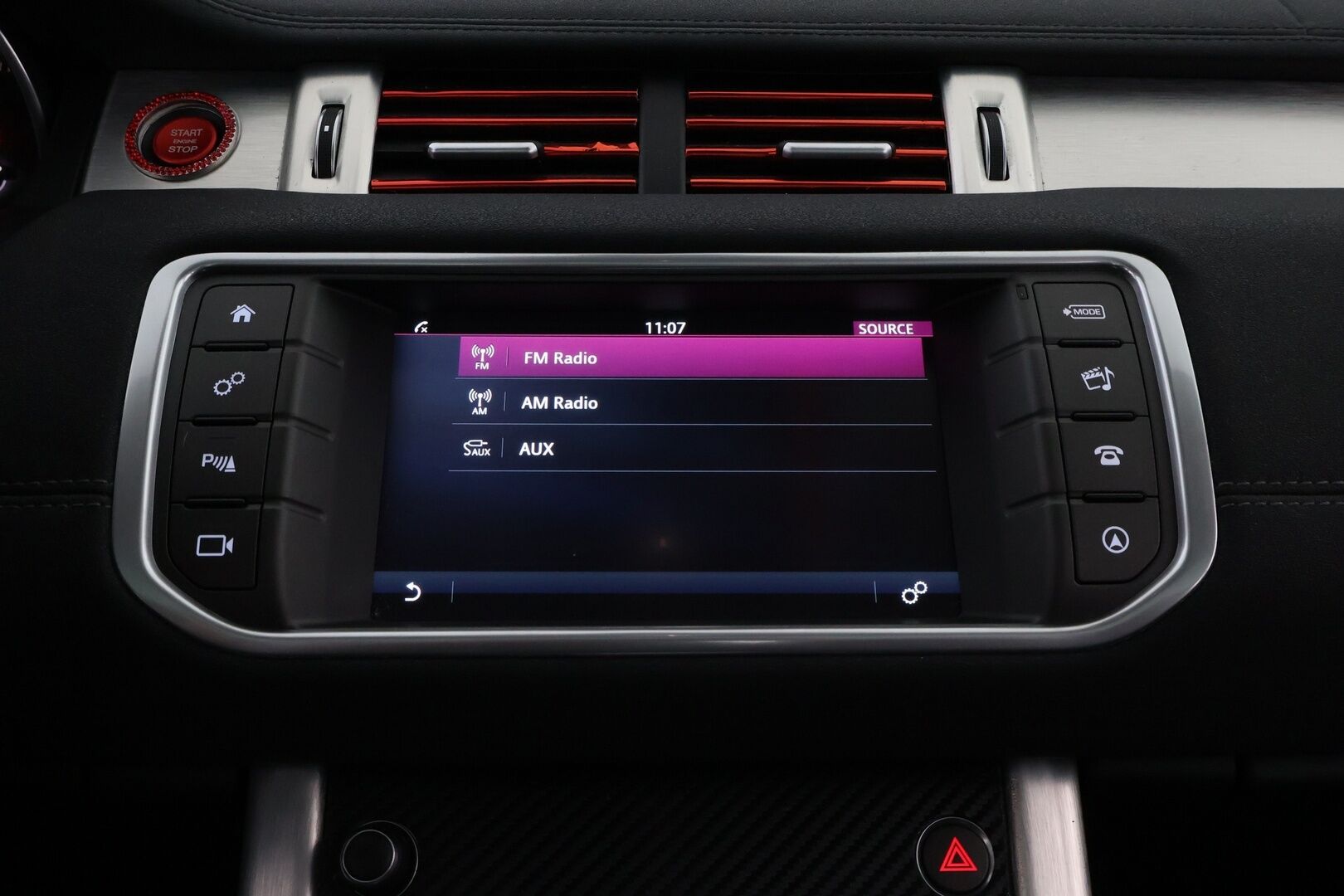 Land Rover Range Rover Evoque 2018 2,0 TD4 150 Aut SE Dynamic Business LE - Suomiauto | Webasto | Vetokoukku | Nahkasisusta | Panorama | Premium Sound System | Peruutuskamera | Ketju vaihdettu!