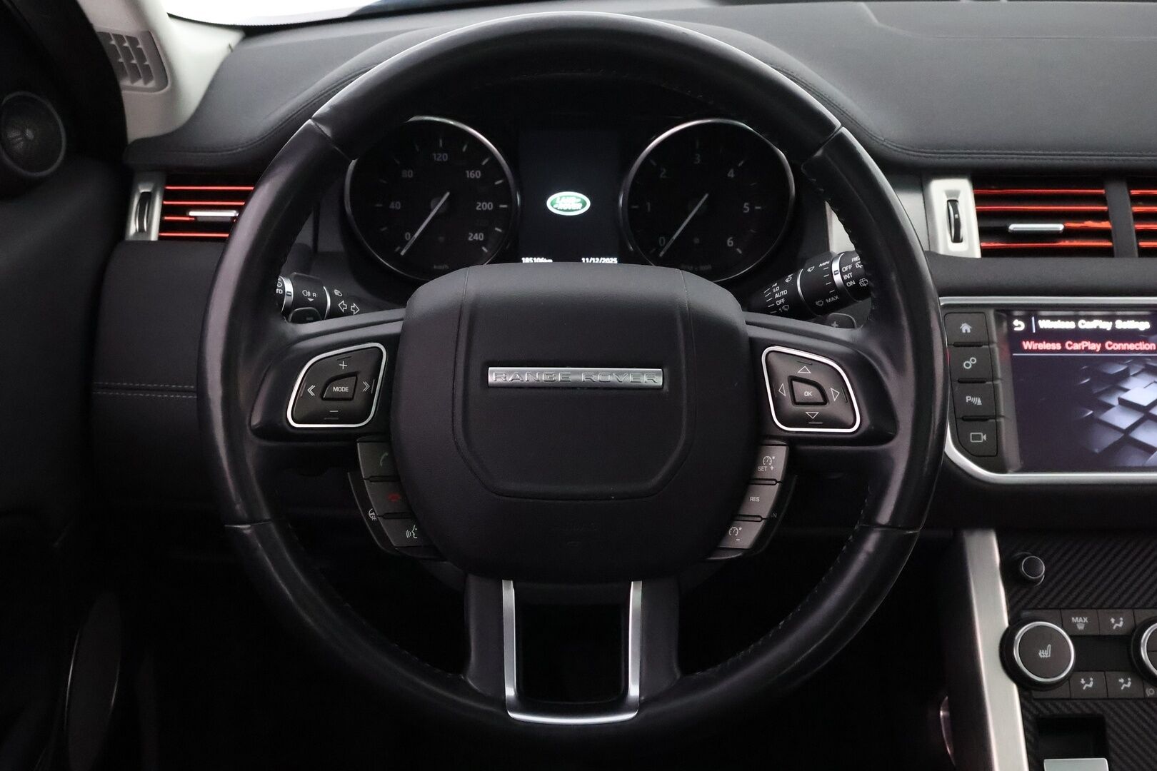 Land Rover Range Rover Evoque 2018 2,0 TD4 150 Aut SE Dynamic Business LE - Suomiauto | Webasto | Vetokoukku | Nahkasisusta | Panorama | Premium Sound System | Peruutuskamera | Ketju vaihdettu!