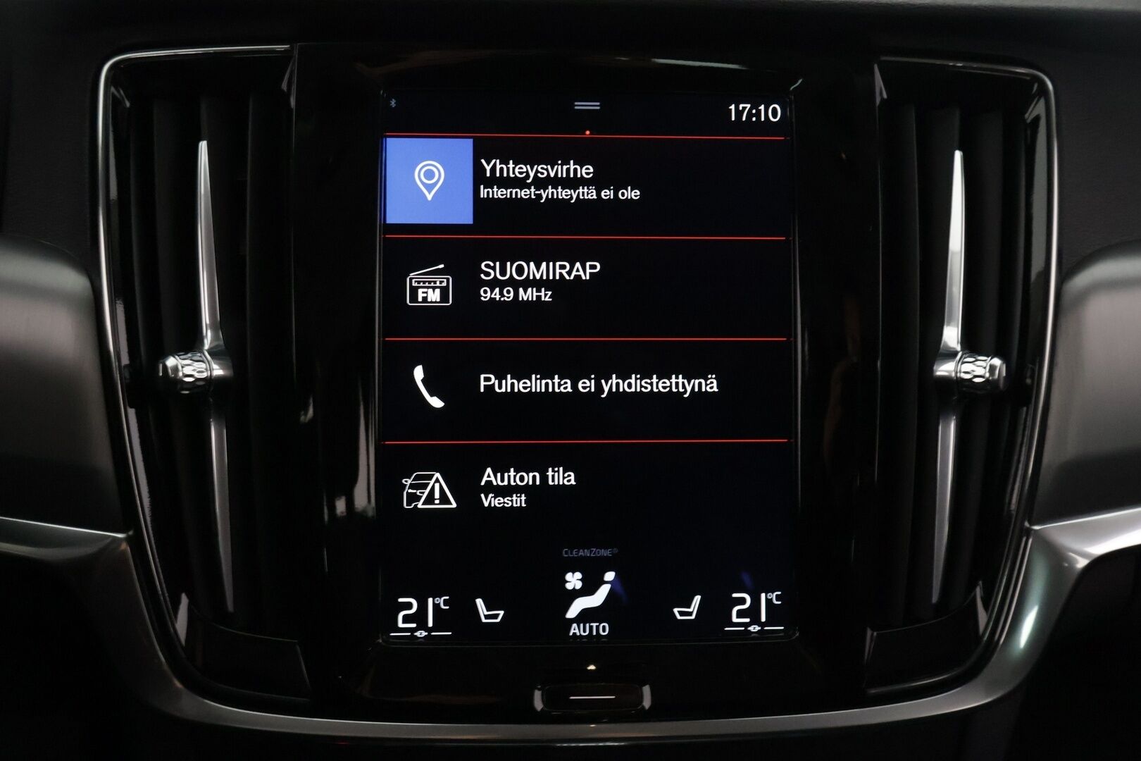 Volvo V90 2016 D4 Business aut *Pilot Assist / Webasto / Tutkat / Puolinahat / Navi / VOC / Ratinlämmitin / KeylessGo - 2x Renkaat Aluvanteilla / Super-Siisti