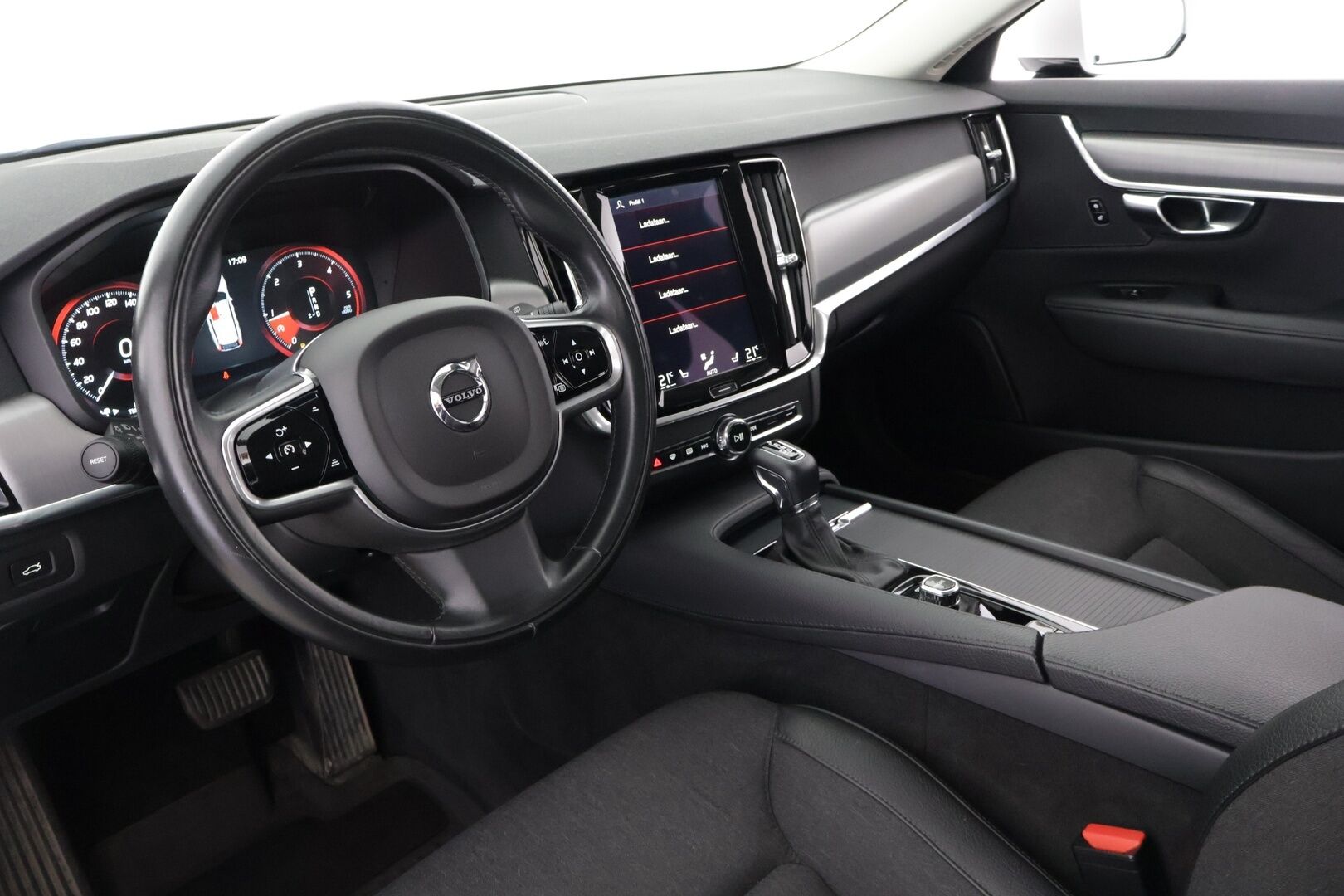 Volvo V90 2016 D4 Business aut *Pilot Assist / Webasto / Tutkat / Puolinahat / Navi / VOC / Ratinlämmitin / KeylessGo - 2x Renkaat Aluvanteilla / Super-Siisti