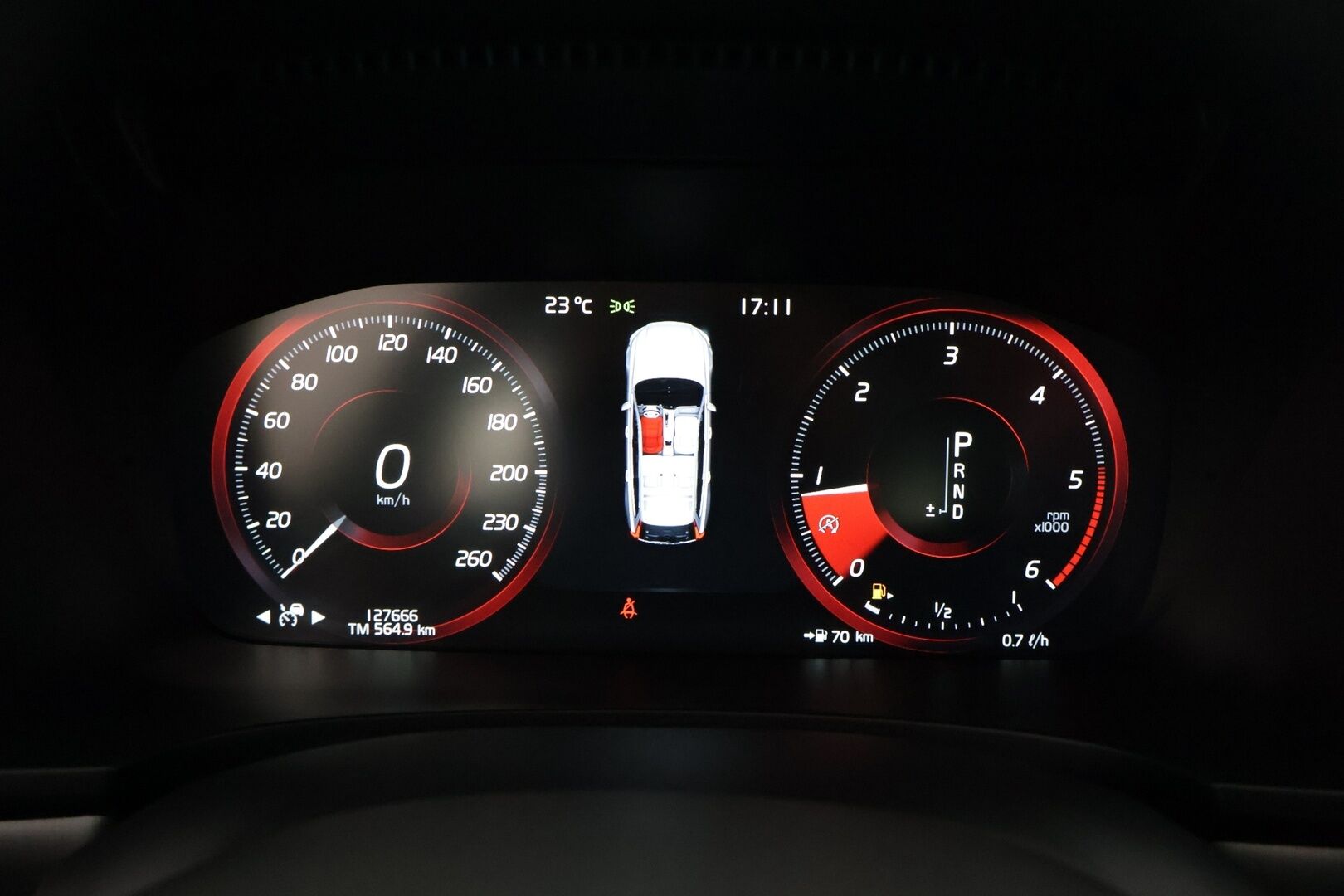 Volvo V90 2016 D4 Business aut *Pilot Assist / Webasto / Tutkat / Puolinahat / Navi / VOC / Ratinlämmitin / KeylessGo - 2x Renkaat Aluvanteilla / Super-Siisti