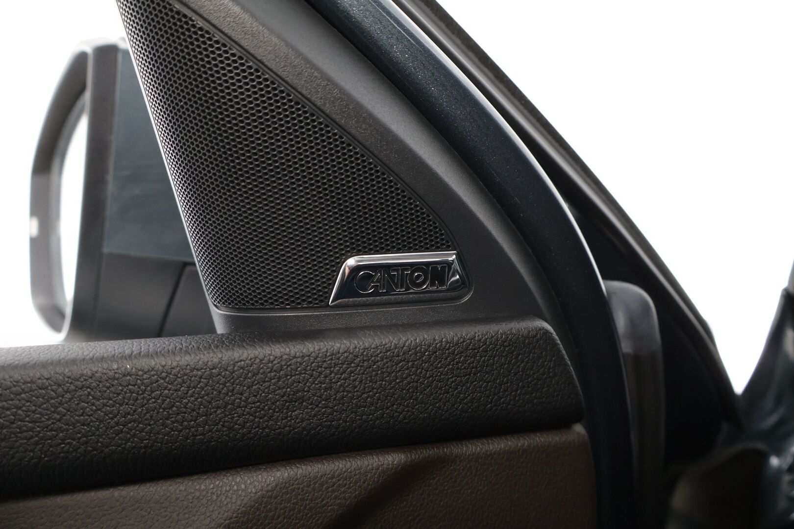 Skoda Octavia 2017 Combi 2,0 TDI 150 L&K DSG Autom. / Ei AD-Blueta / Sähköpenkki muistilla / ACC / Vetokoukku - Super Varusteet / Siisti Yksilö / Viimeisimpiä Lajiaan 