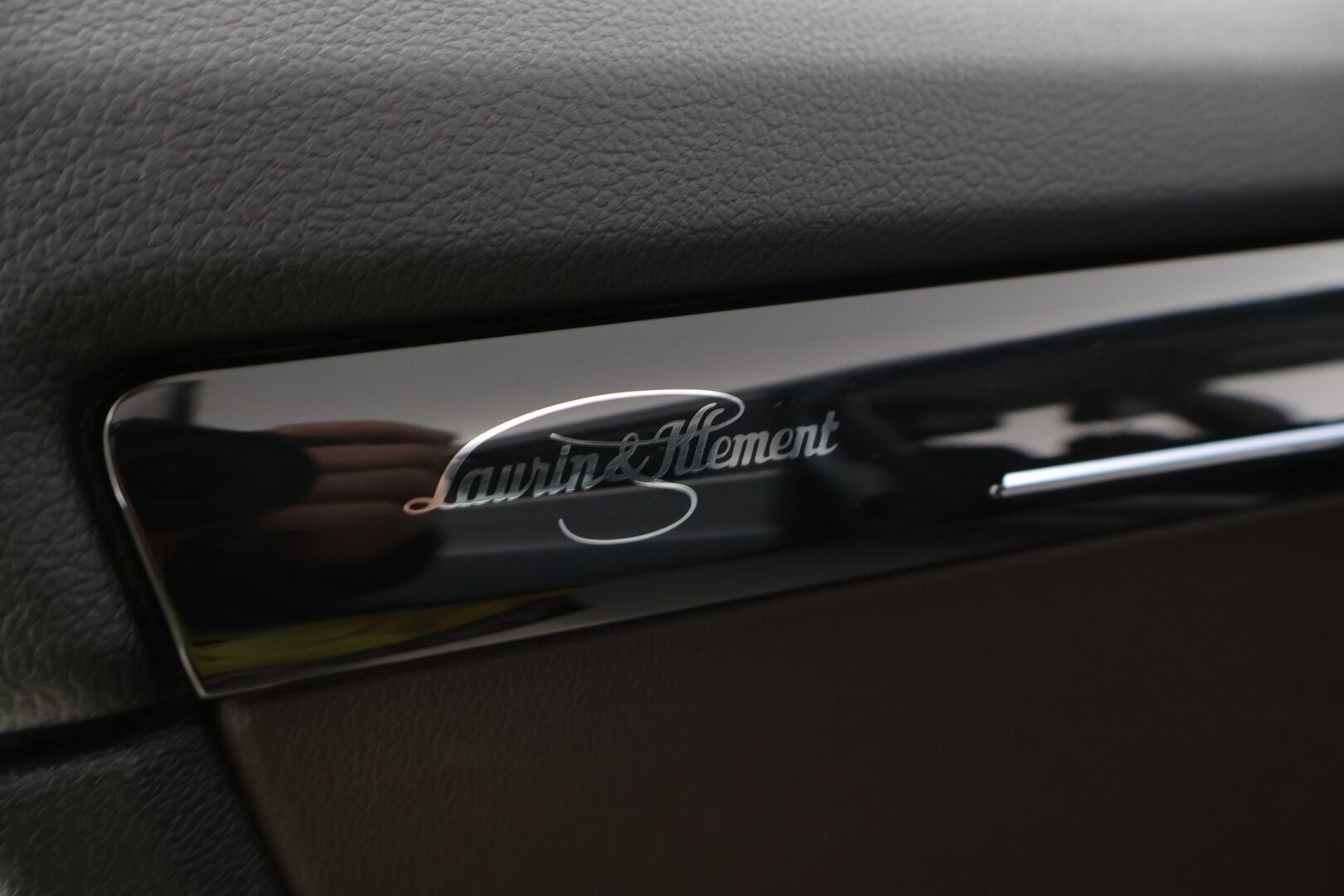 Skoda Octavia 2017 Combi 2,0 TDI 150 L&K DSG Autom. / Ei AD-Blueta / Sähköpenkki muistilla / ACC / Vetokoukku - Super Varusteet / Siisti Yksilö / Viimeisimpiä Lajiaan 