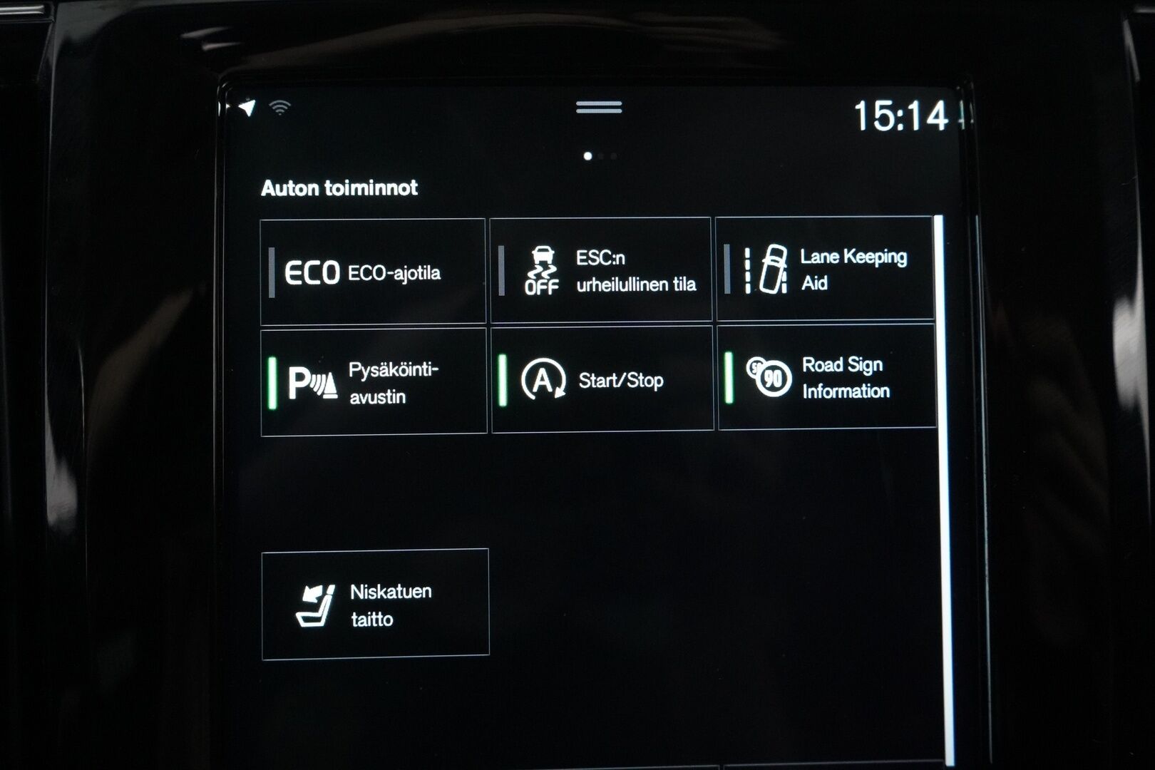 Volvo V90 2018 D3 Momentum aut - ACC | Pilot assist | LED | Webasto | Ratin lämmitys | Suomi-auto | Kahdet renkaat alumiinivanteilla | Särmä huoltohistoria!
