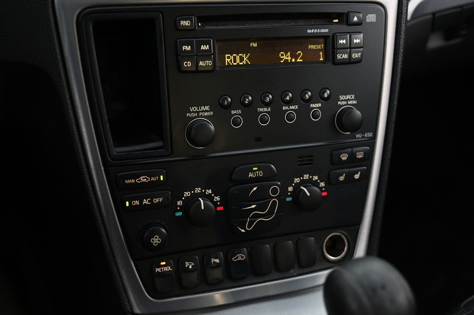 Volvo V70 2006 V70 2,4 Bi-Fuel Summum *Myydään Huutokaupat.com*