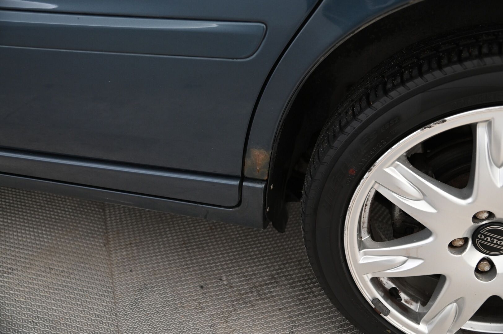 Volvo V70 2006 V70 2,4 Bi-Fuel Summum *Myydään Huutokaupat.com*
