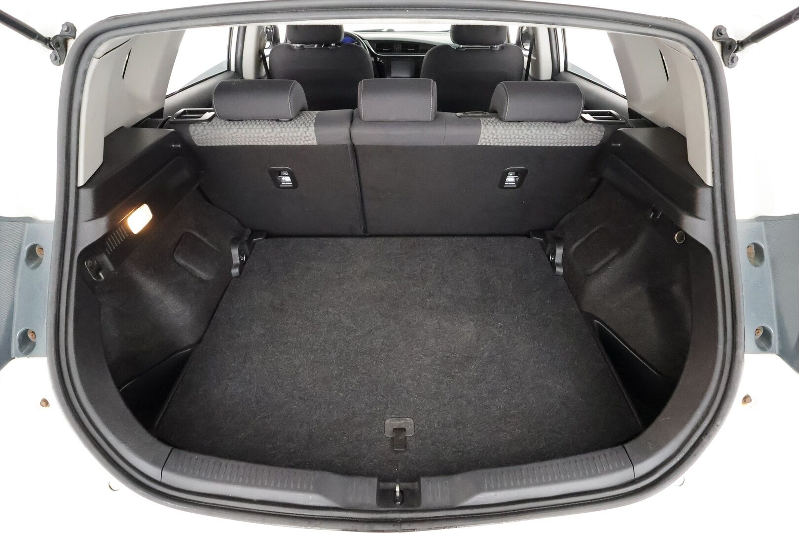 Toyota Auris 2018 1,2 T Active Edition - | LED | P.kamera | Vakkari | Navi | Lohko+sisälämmitin | Bluetooth | Kaistavahti | PCS | RSA | Aut. pitkät | 2x renkaat aluin | Huoltokirja | 