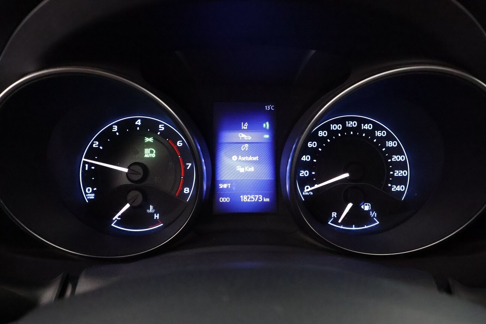 Toyota Auris 2018 1,2 T Active Edition - | LED | P.kamera | Vakkari | Navi | Lohko+sisälämmitin | Bluetooth | Kaistavahti | PCS | RSA | Aut. pitkät | 2x renkaat aluin | Huoltokirja | 