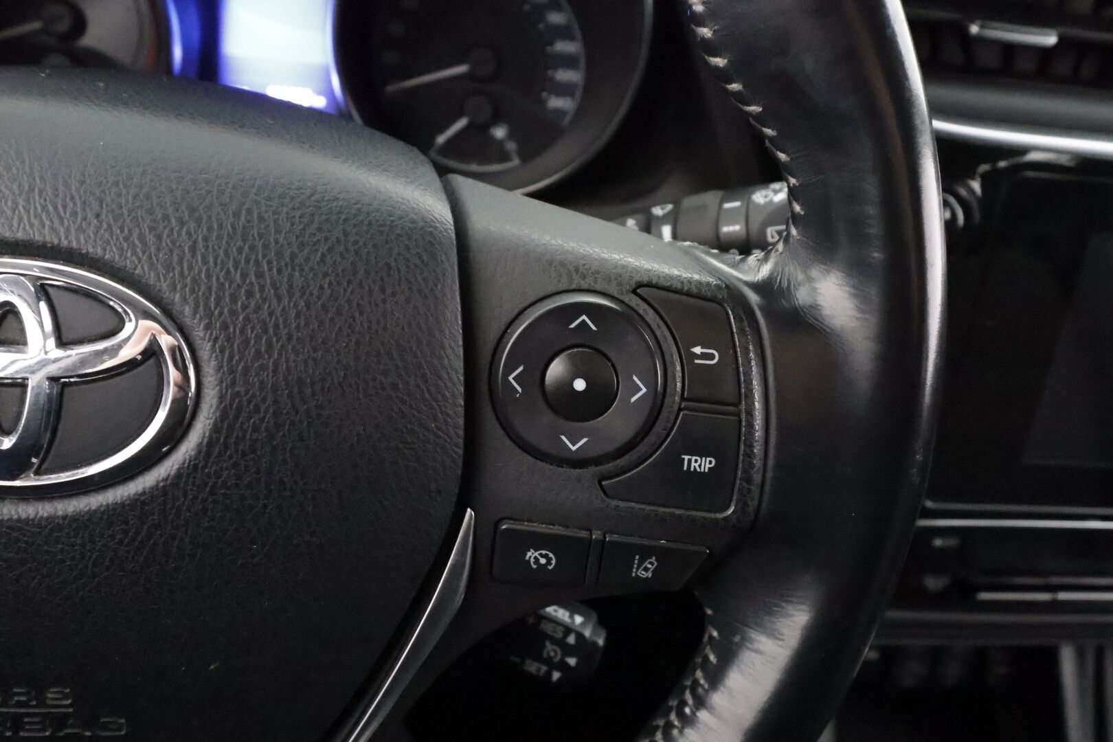 Toyota Auris 2018 1,2 T Active Edition - | LED | P.kamera | Vakkari | Navi | Lohko+sisälämmitin | Bluetooth | Kaistavahti | PCS | RSA | Aut. pitkät | 2x renkaat aluin | Huoltokirja | 