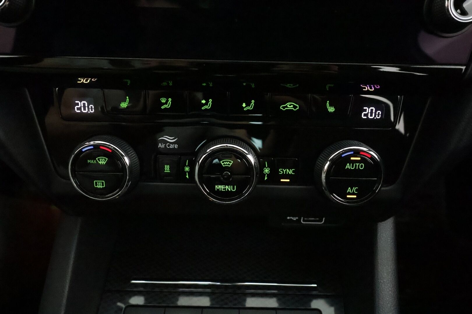 Skoda Octavia 2018 Combi 2,0 TSI RS DSG **Adapt. vakkari / Webasto / P.kamera / Keyless / Apple&Android**