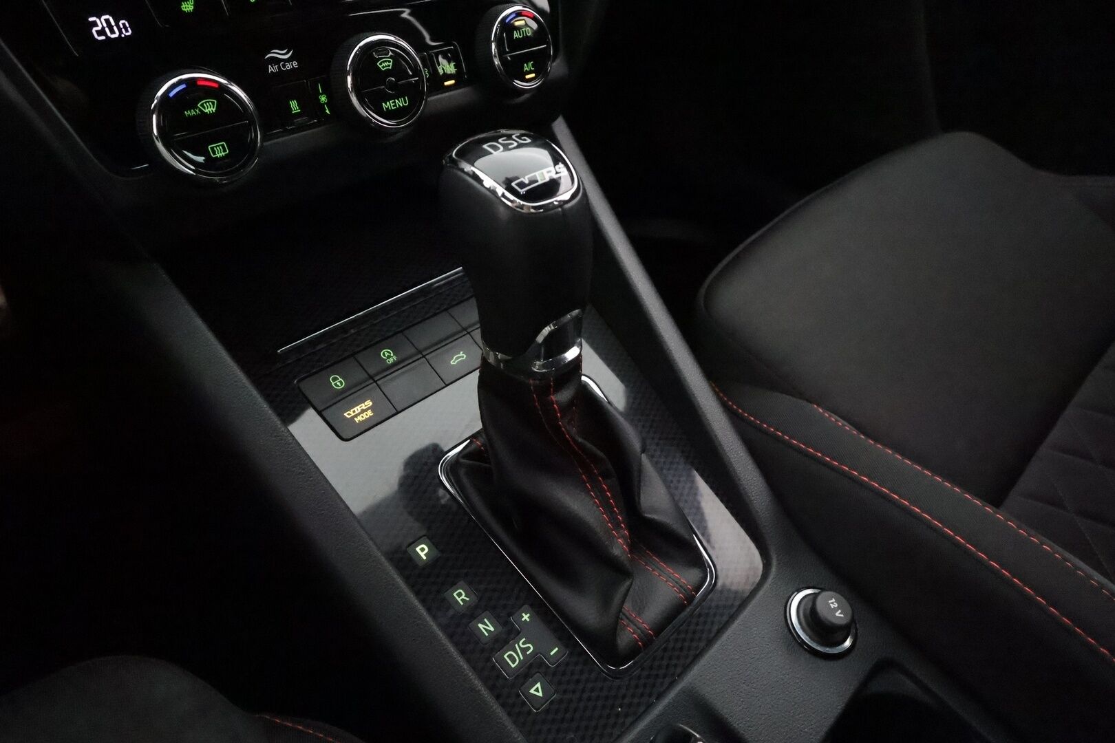 Skoda Octavia 2018 Combi 2,0 TSI RS DSG **Adapt. vakkari / Webasto / P.kamera / Keyless / Apple&Android**