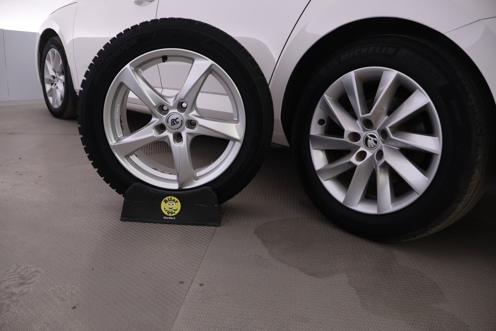 Skoda Superb 2018 2,0 TDI 150 Ambition BusinessLine - Adapt. vakkari | Webasto | Läm. tuulilasi | Carplay | Koukku | 2x renkaat