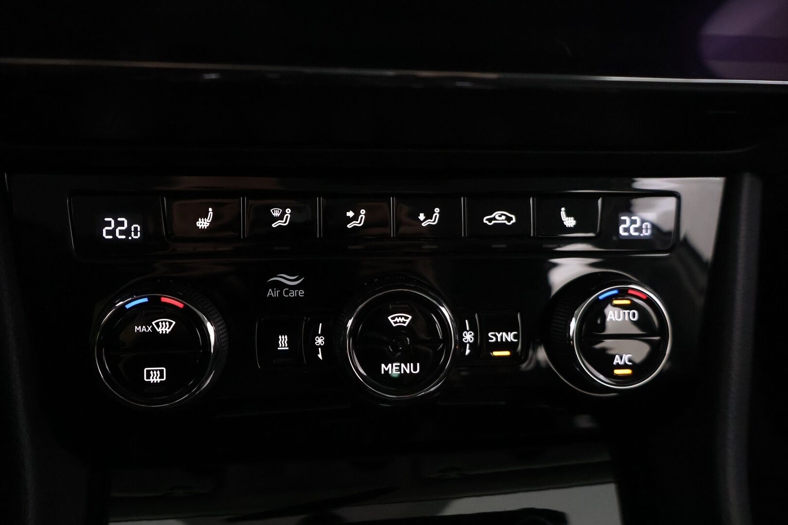 Skoda Superb 2018 2,0 TDI 150 Ambition BusinessLine - Adapt. vakkari | Webasto | Läm. tuulilasi | Carplay | Koukku | 2x renkaat