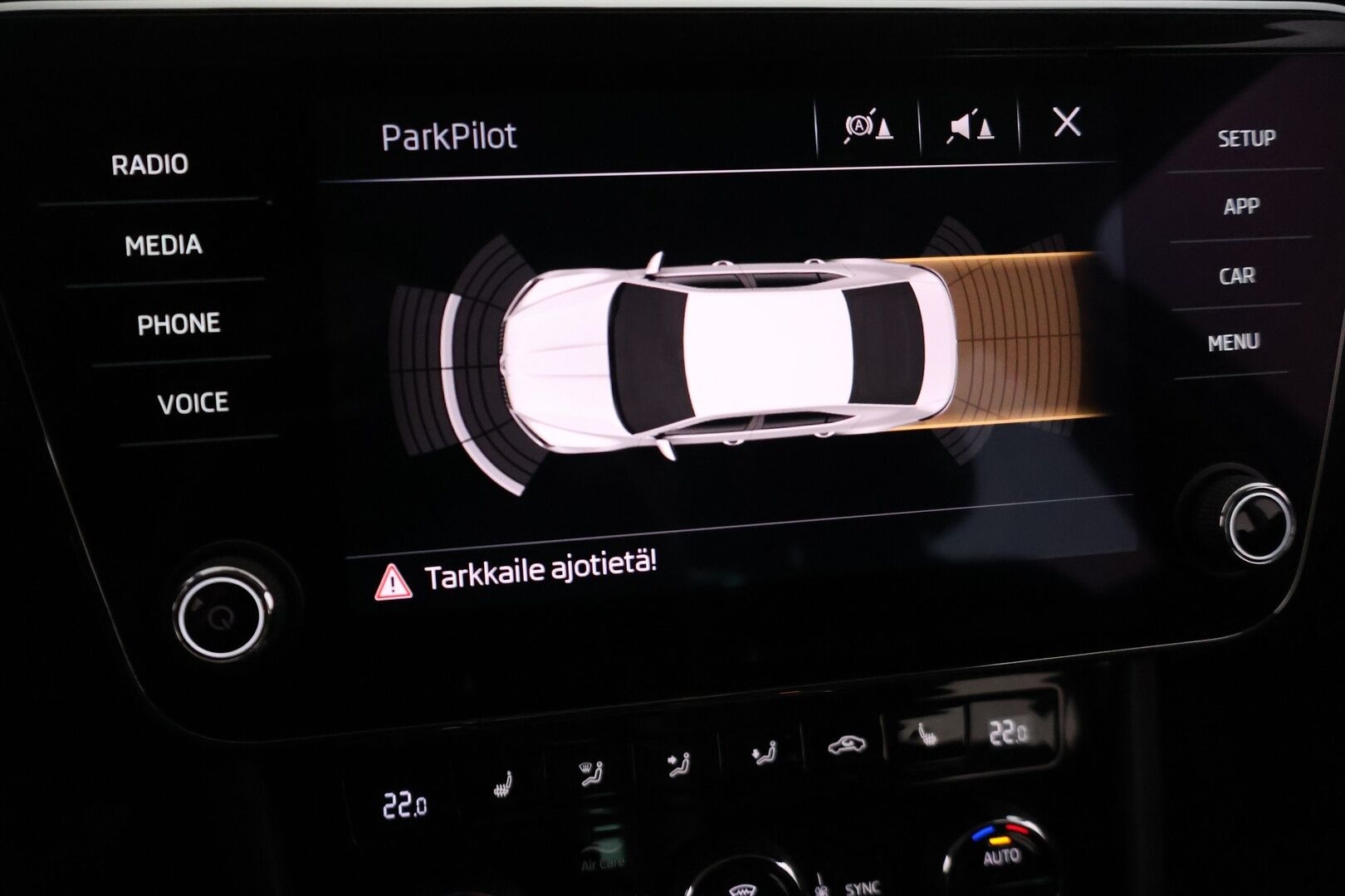 Skoda Superb 2018 2,0 TDI 150 Ambition BusinessLine - Adapt. vakkari | Webasto | Läm. tuulilasi | Carplay | Koukku | 2x renkaat